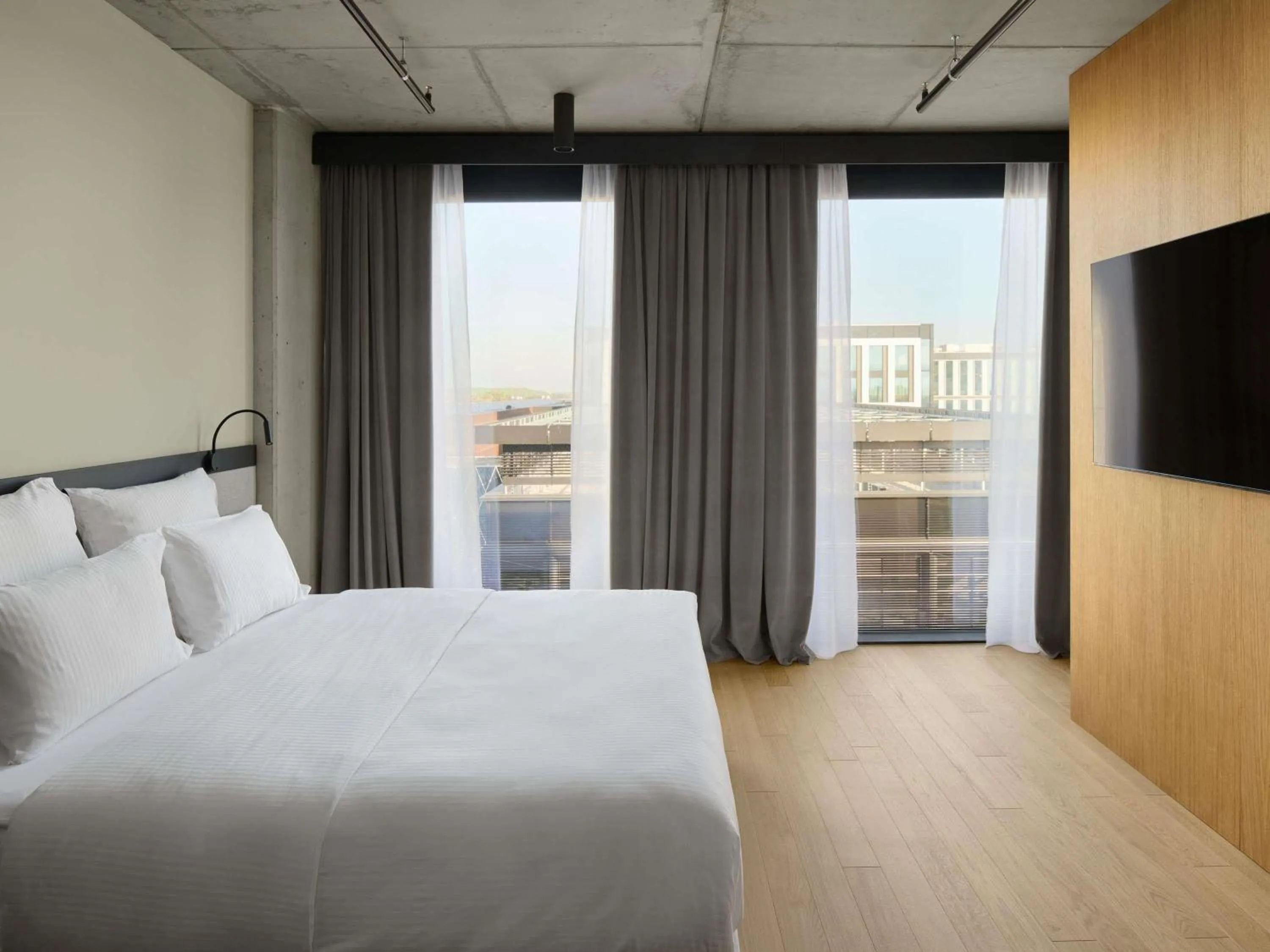 Superior King Suite in Pullman Zagreb