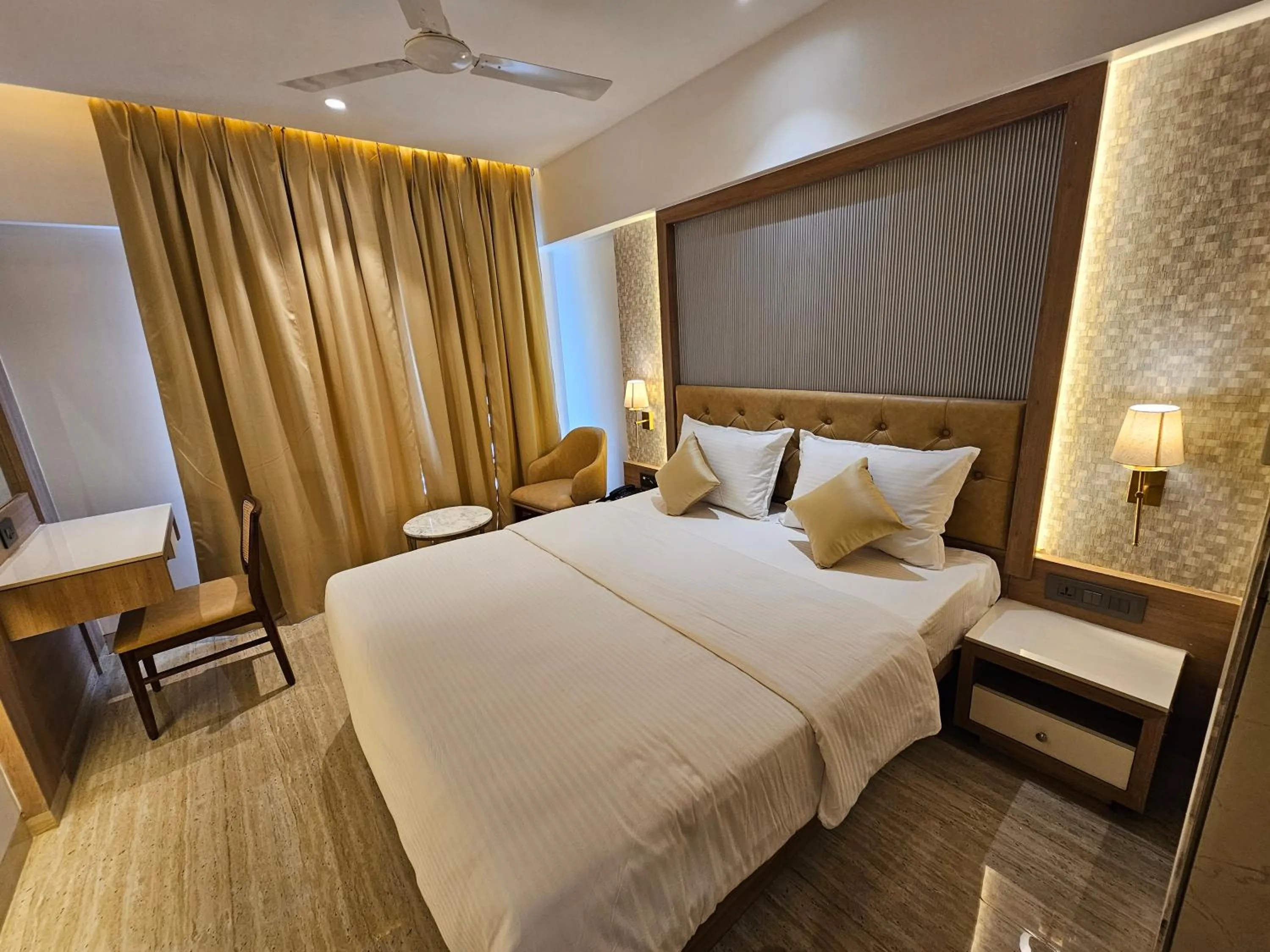 Deluxe Room - single occupancy in Hotel Golden Nest Thane
