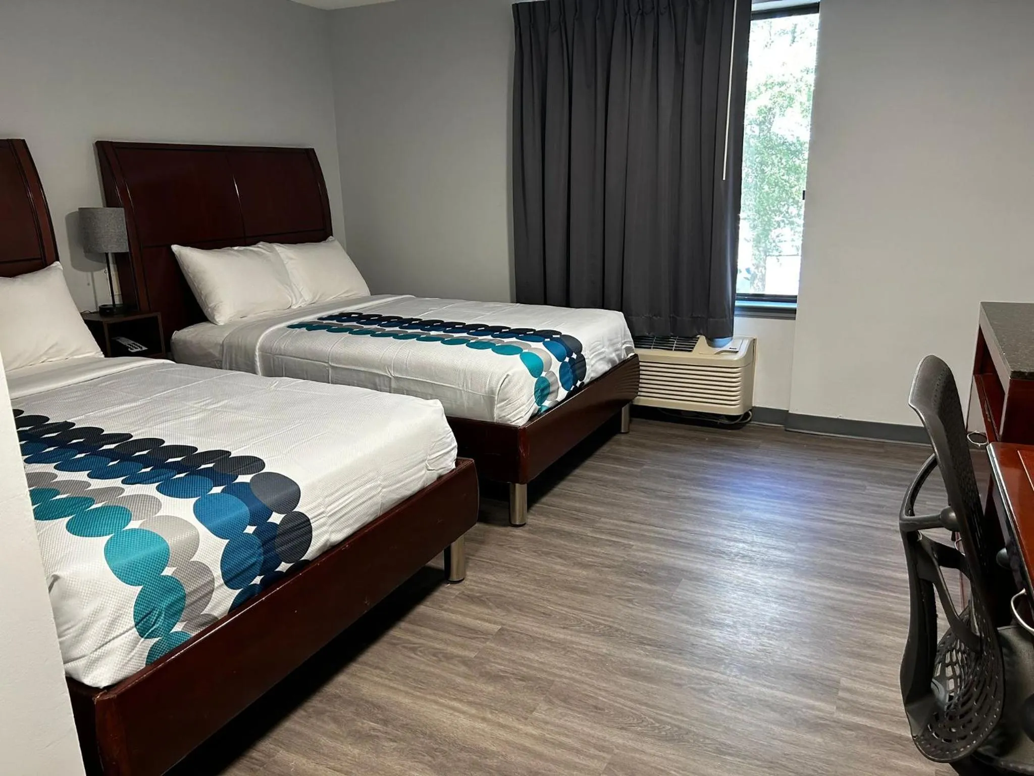 Standard Twin Room in Rodeway inn Clemmons - Winston-Salem Area