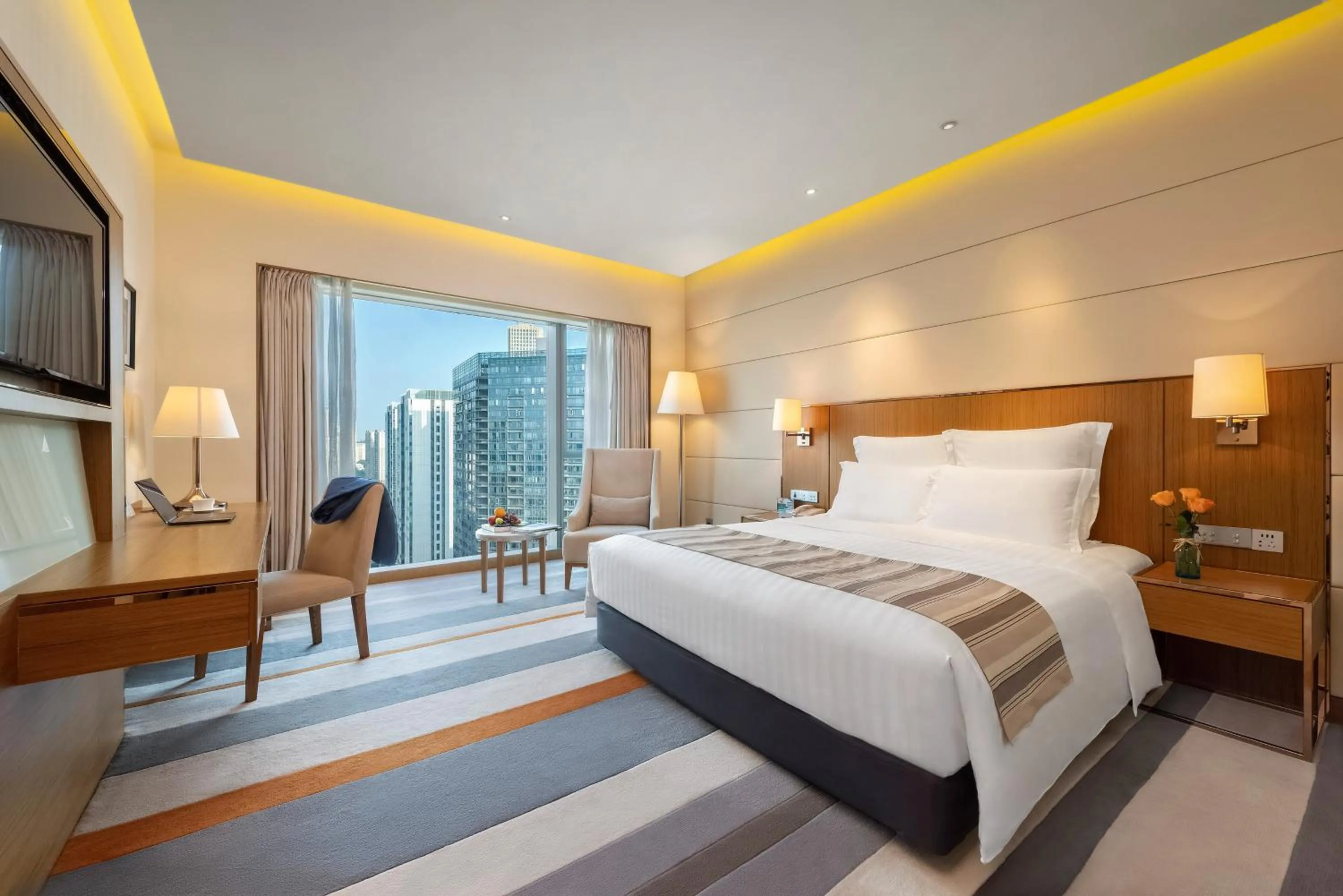 Deluxe King Room in Pullman Zhuhai