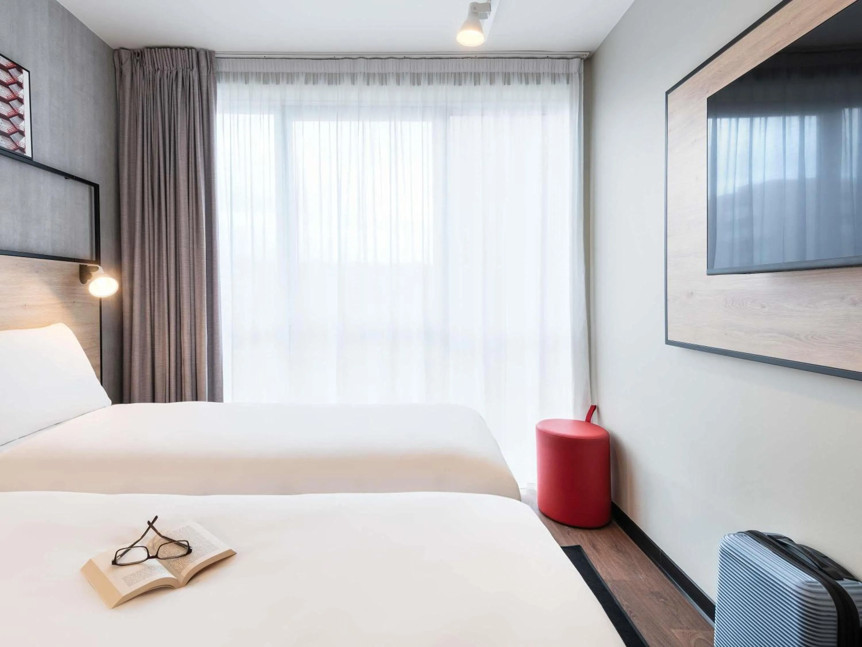Standard Room with Two Beds in ibis Acheres St Germain en Laye
