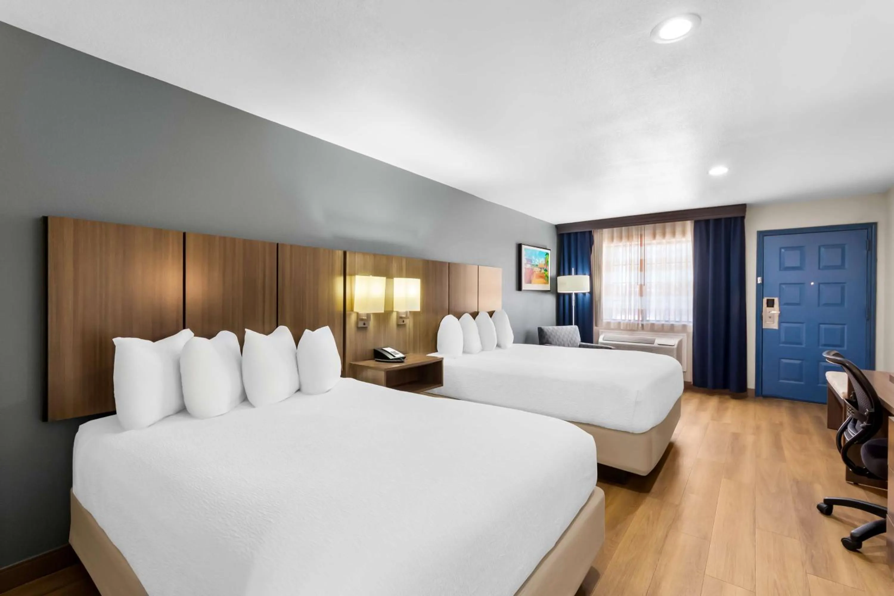 Queen Room with Two Queen Beds - Non-Smoking in Best Western Port Aransas