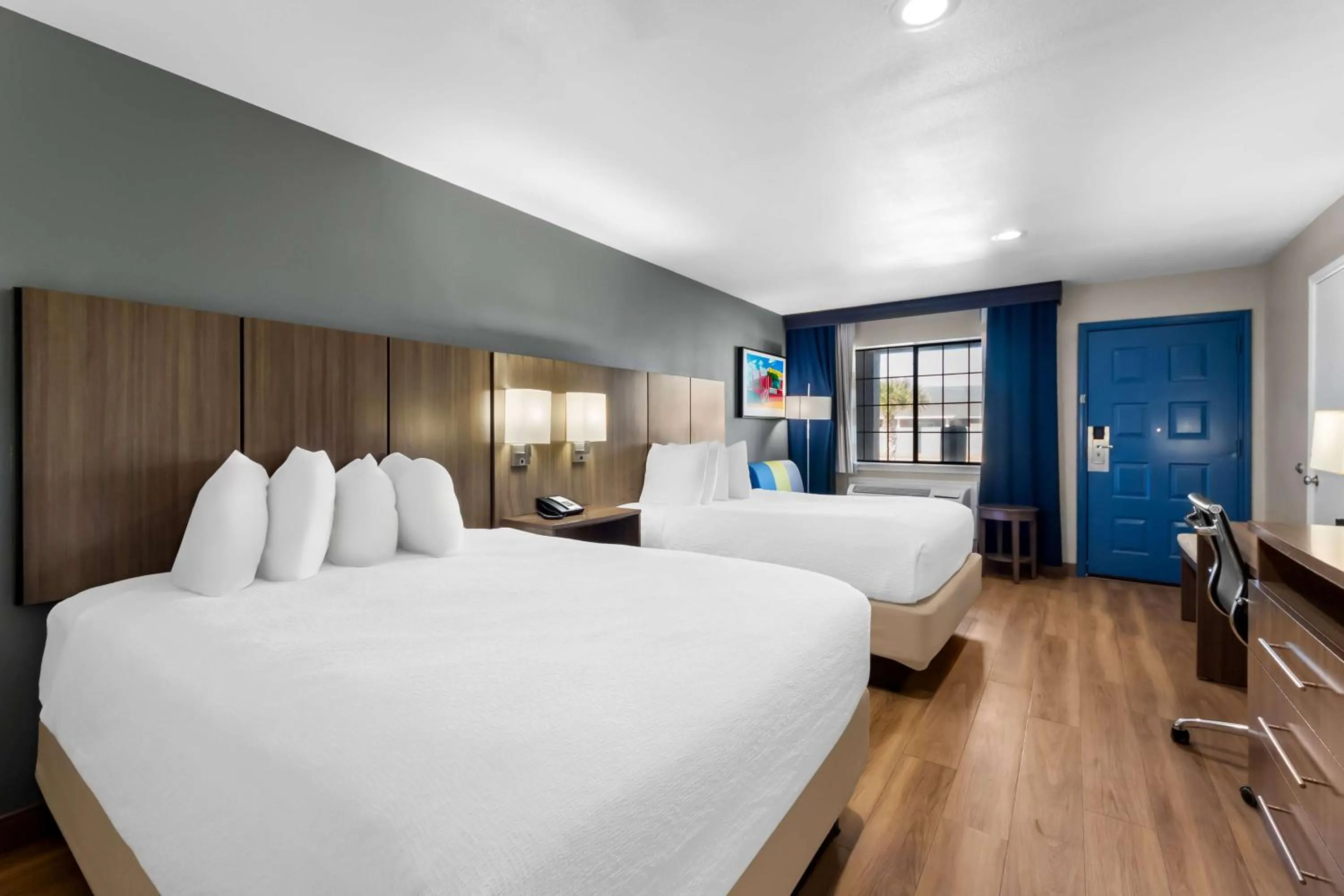 Queen Room with Two Queen Beds and Bathtub - Disability Access/Non-Smoking in Best Western Port Aransas