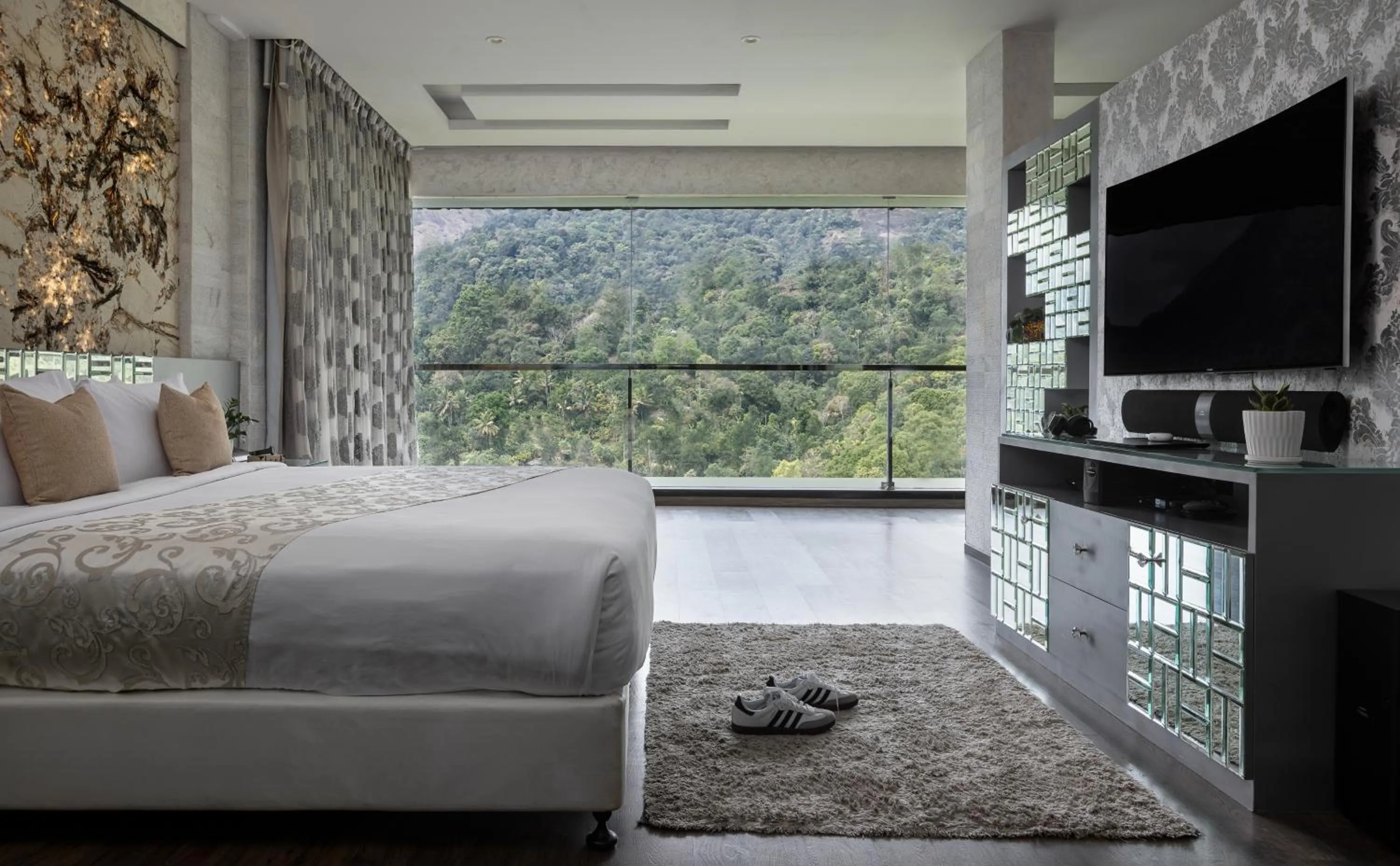 Presidential Suite in The Panoramic Getaway