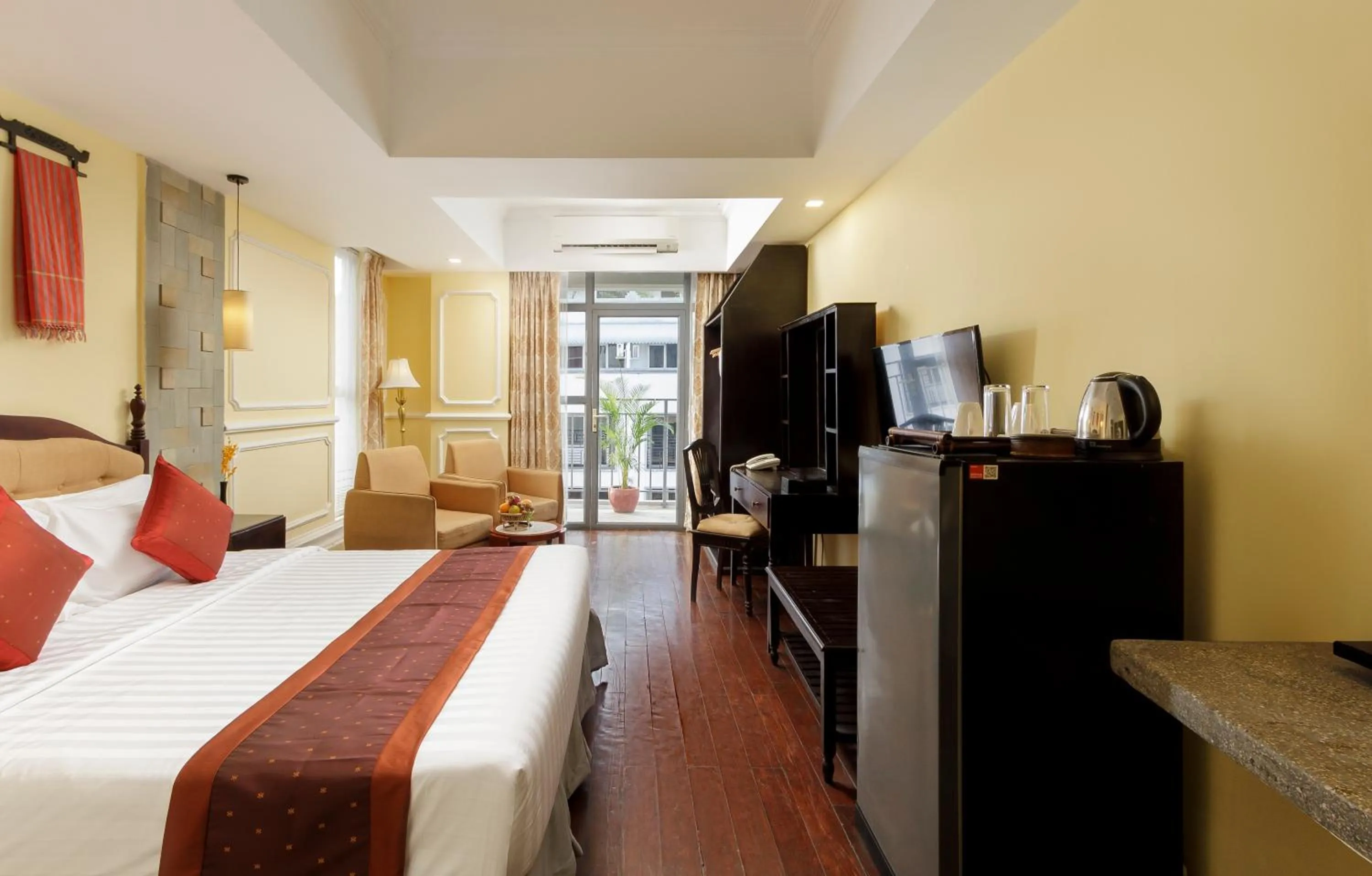 Bed in ARISON Hotel