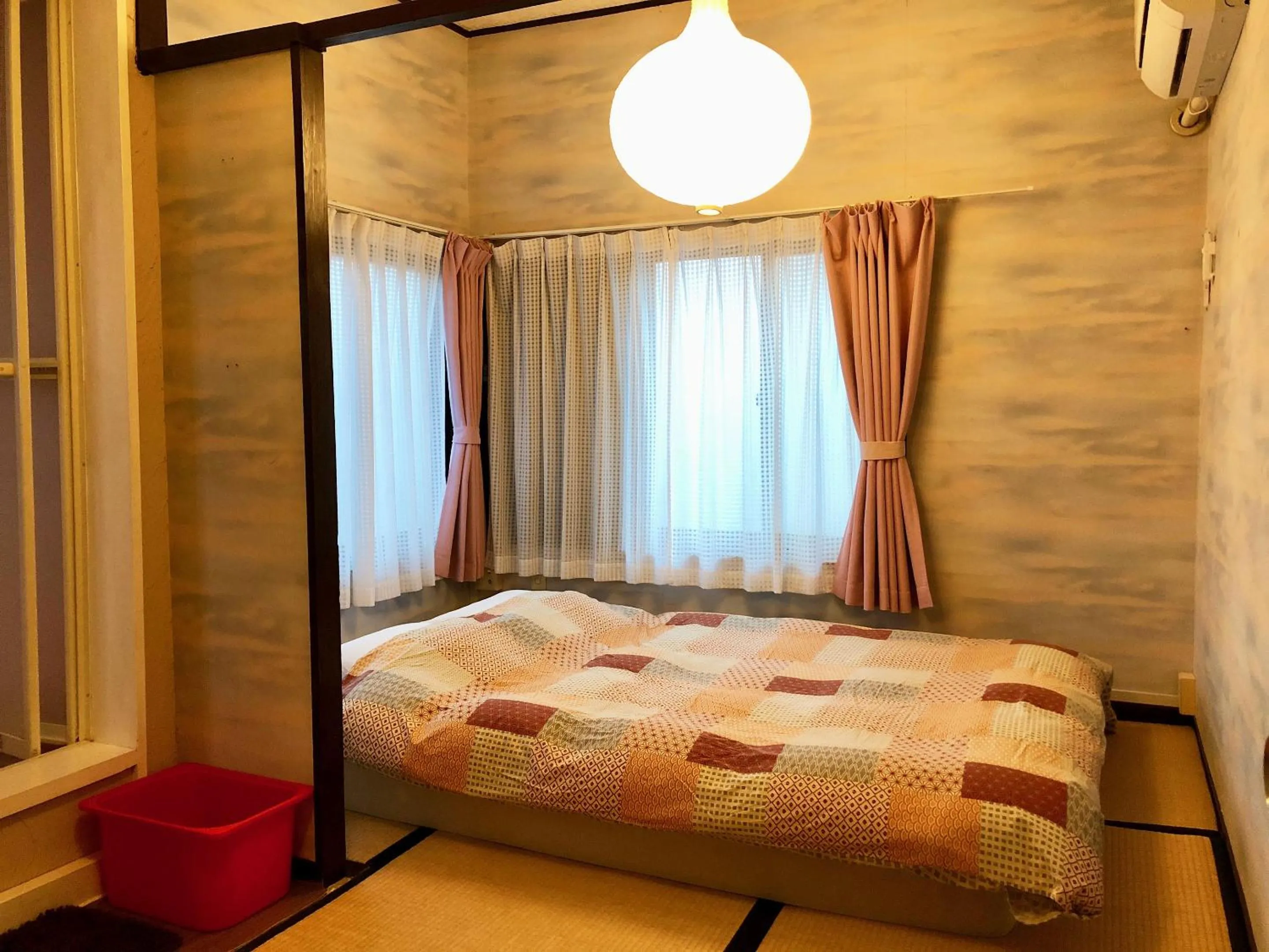 Single Room with private shower in Hostel Yume-Nomad Kobe