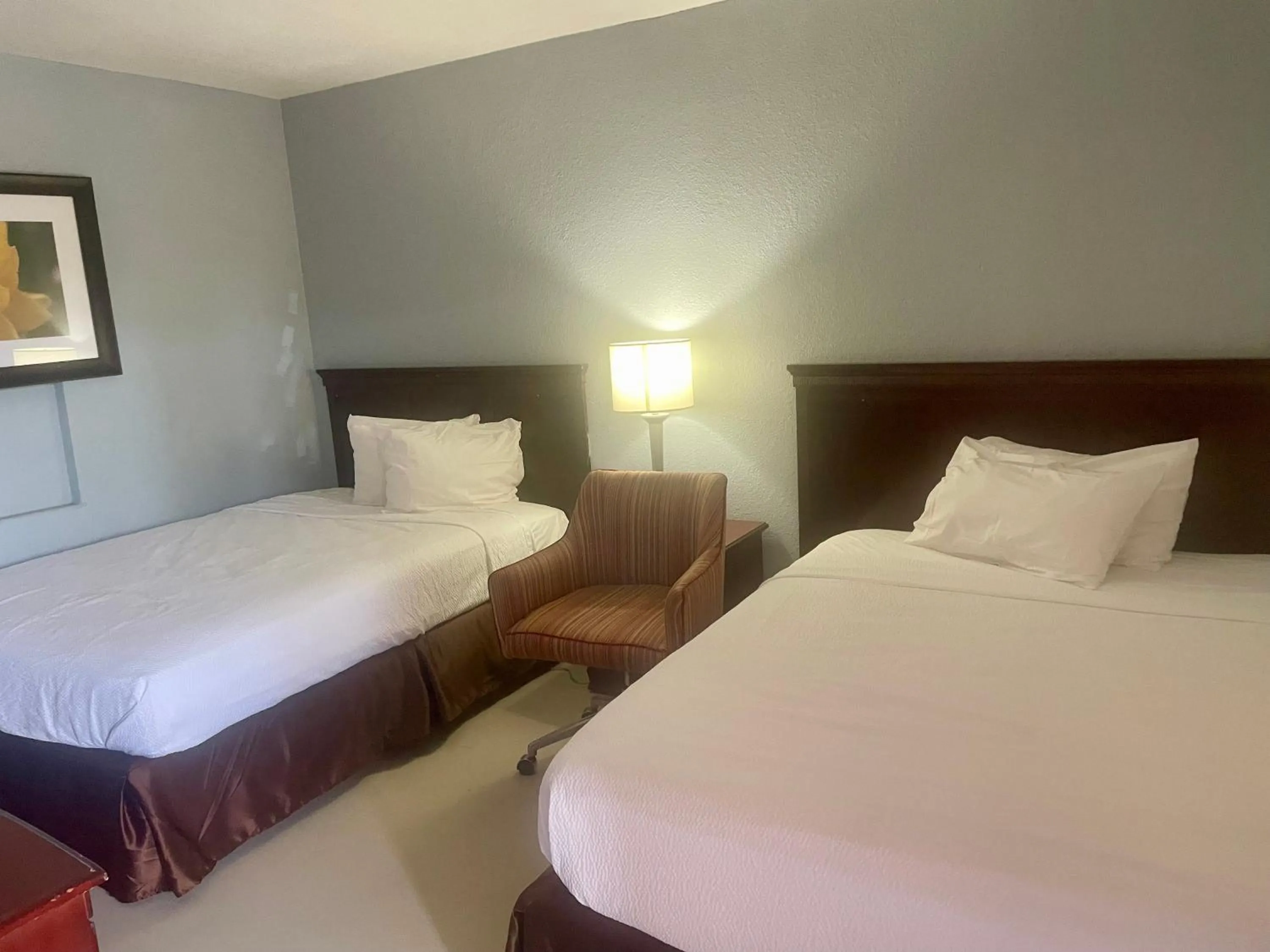 Queen Room with Two Queen Beds in Steven Motel