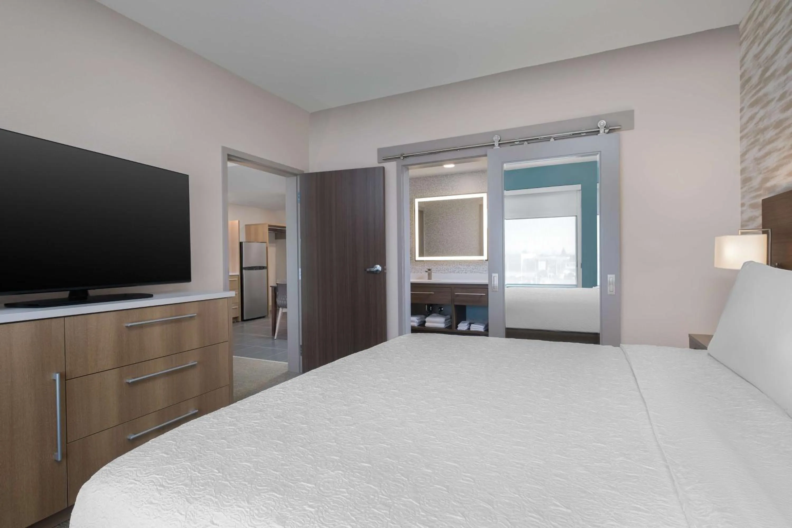 One-Bedroom King Suite in Home2 Suites By Hilton Phoenix Midtown