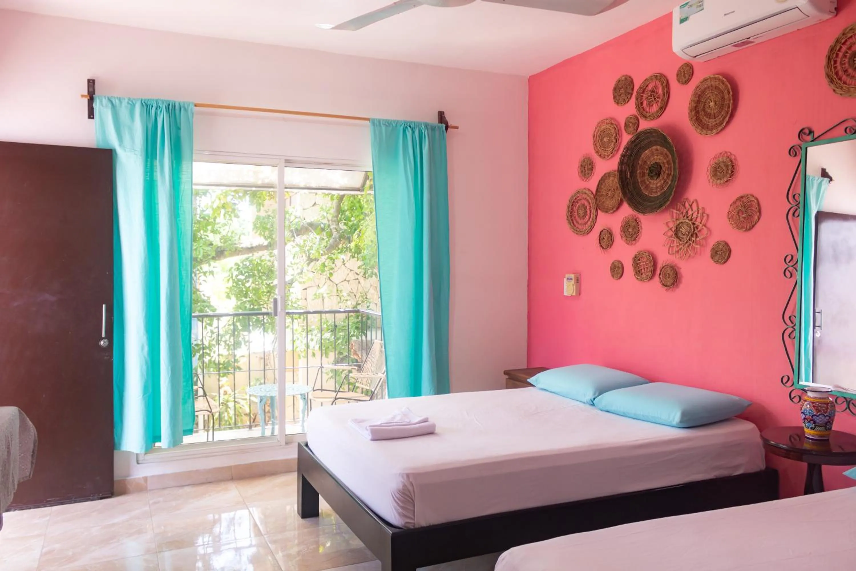 Deluxe Double Room with Two Double Beds in Hotel Tunich Naj & Hostal