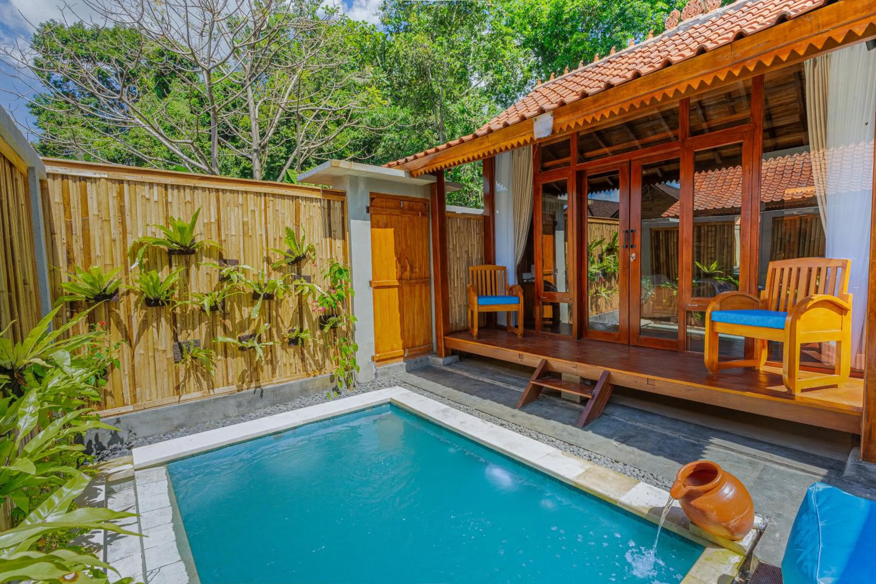 Ngesil Private Joglo & Pool