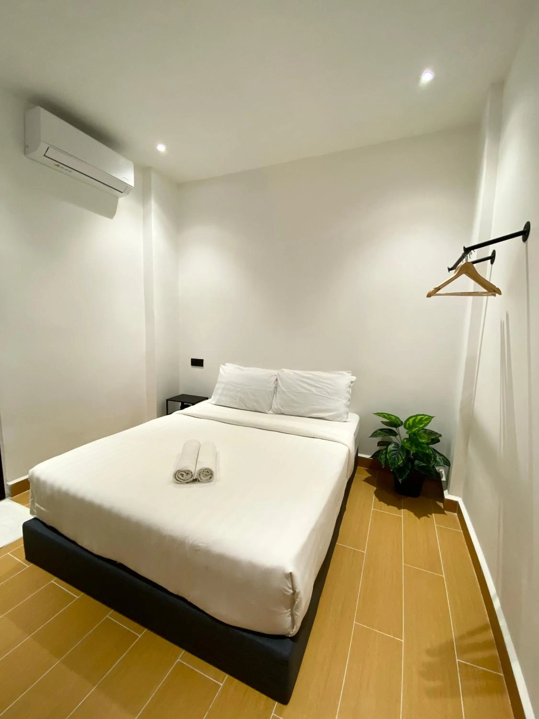 Standard Double Room in The 6N by Sky Hive