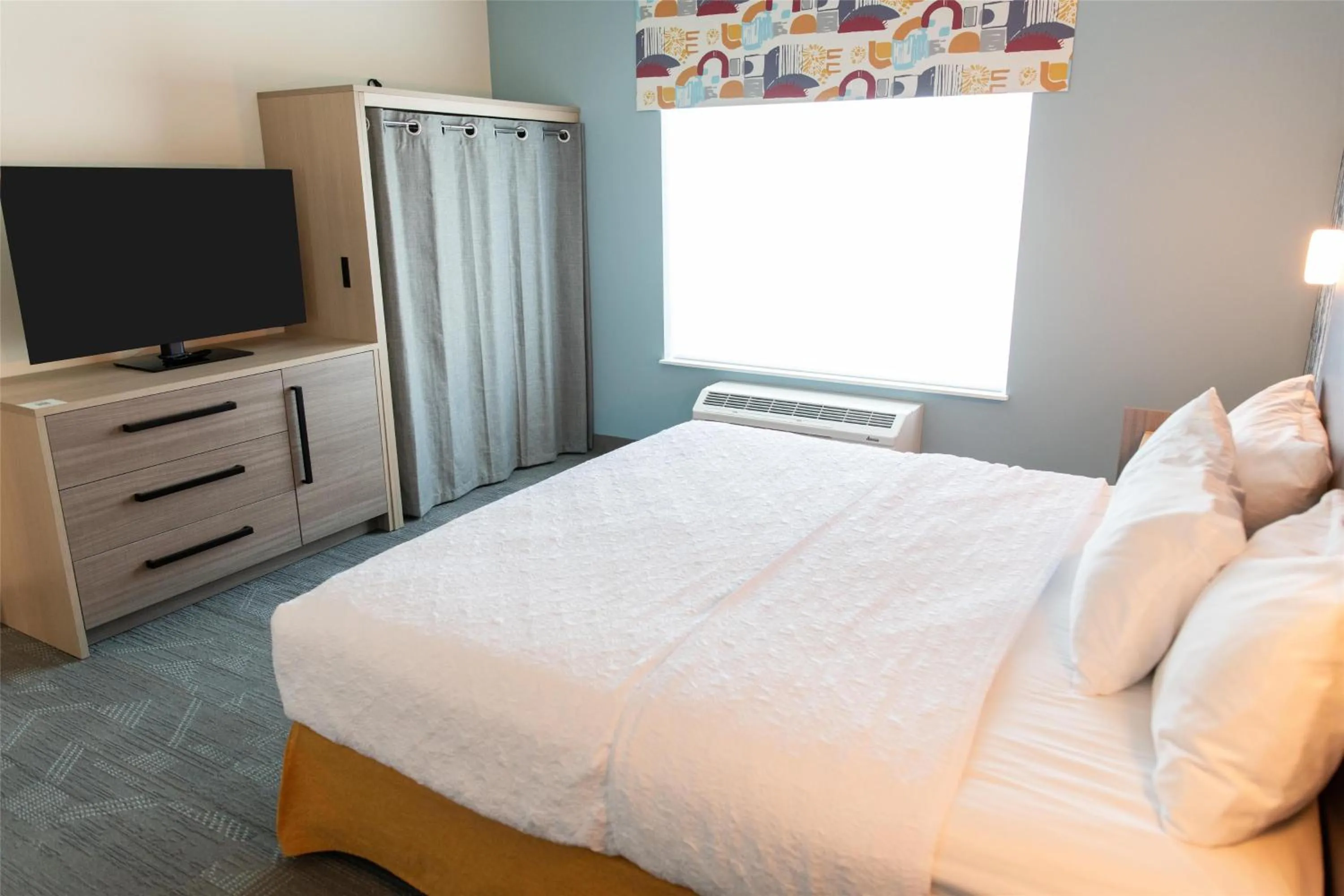 One-Bedroom King Suite in Home2 Suites By Hilton Effingham