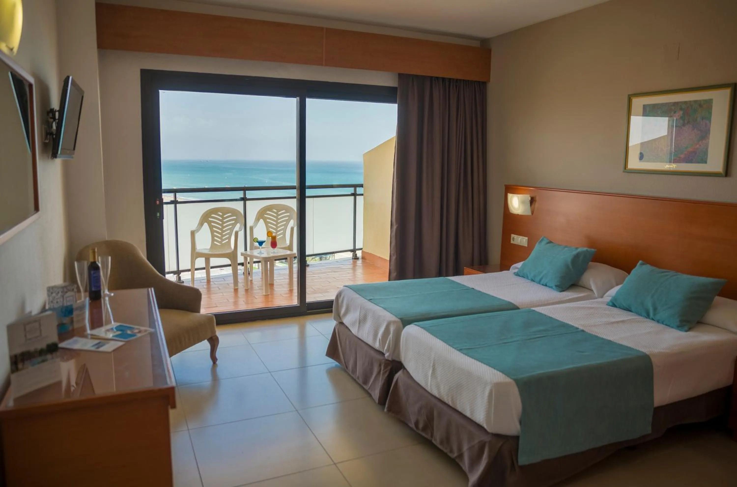 Superior Room with Sea View in Hotel Puente Real