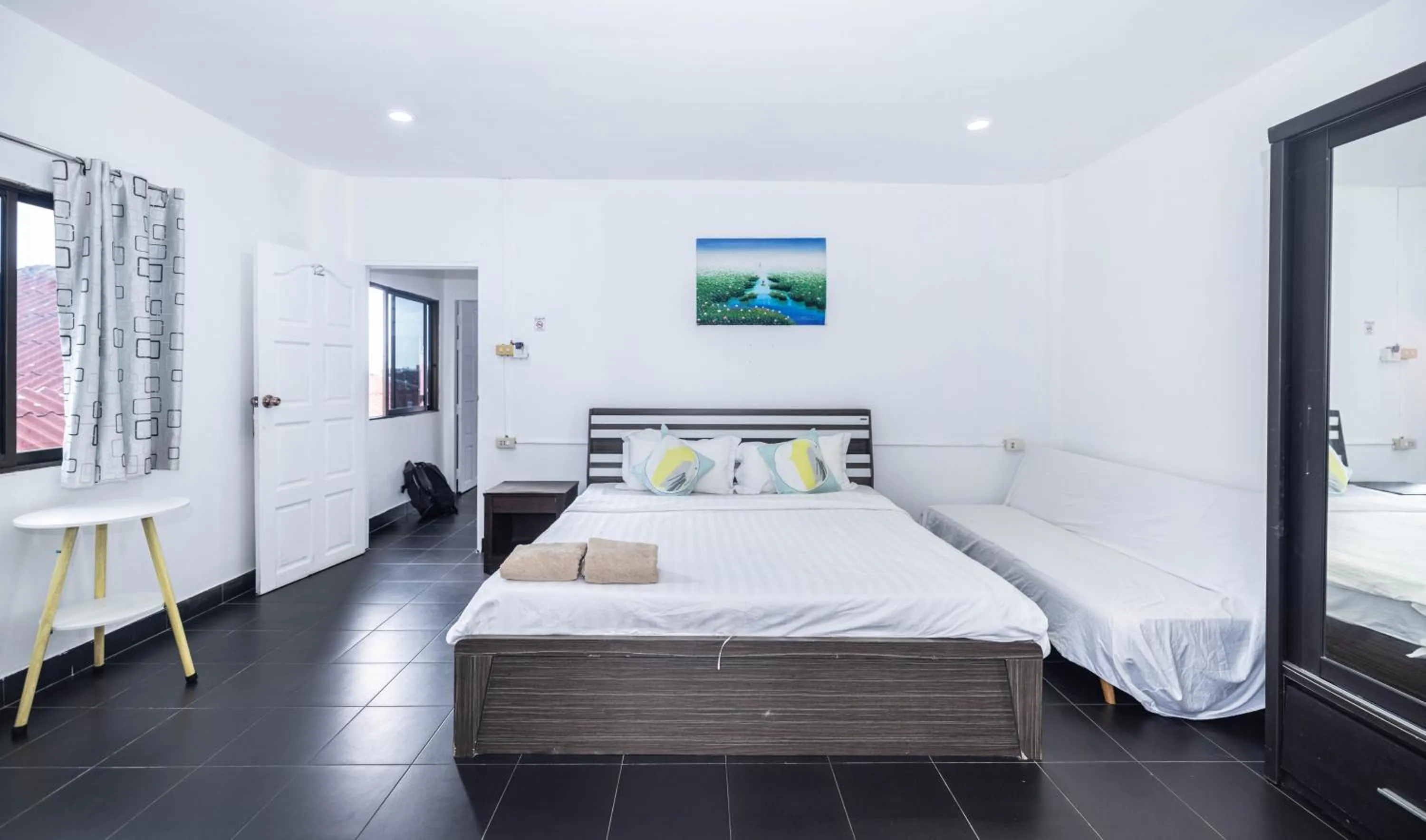 Queen Room with Balcony in Belle Cose Guest House Phuket