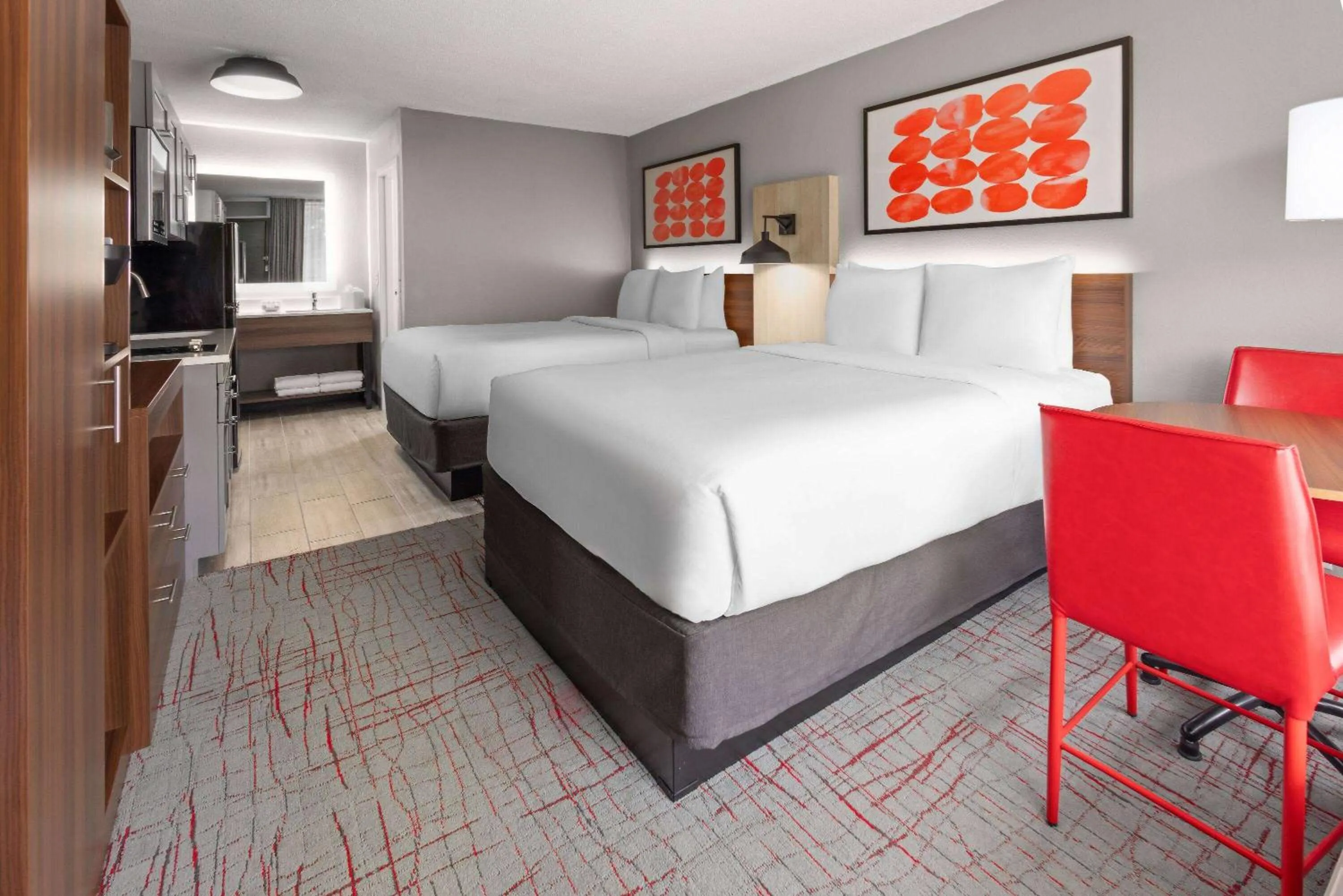 Standard Queen Room with Two Queen Beds in Hawthorn Extended Stay by Wyndham Columbia-Ft Jackson