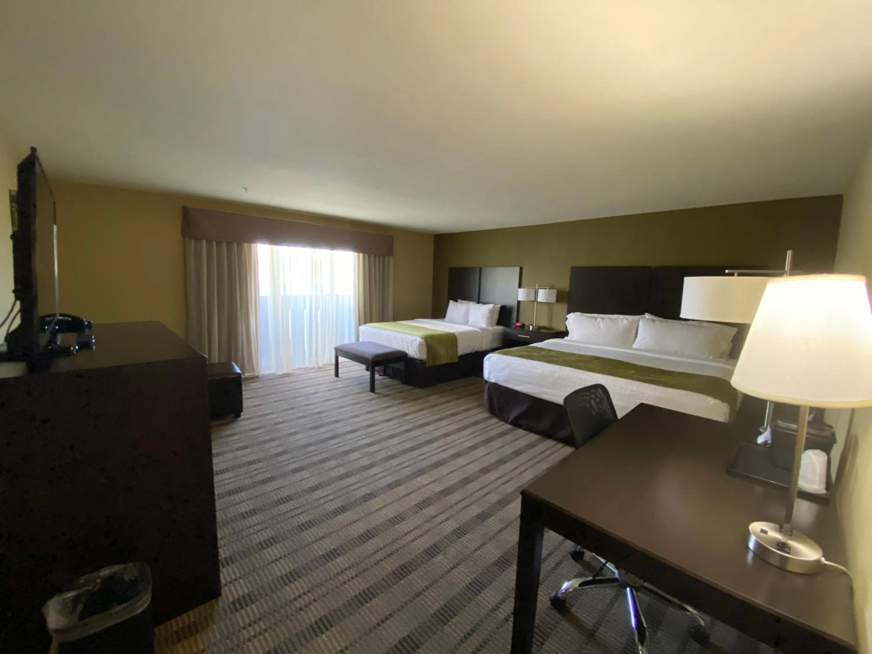 Suite with Lake View in Pagosa Lodge