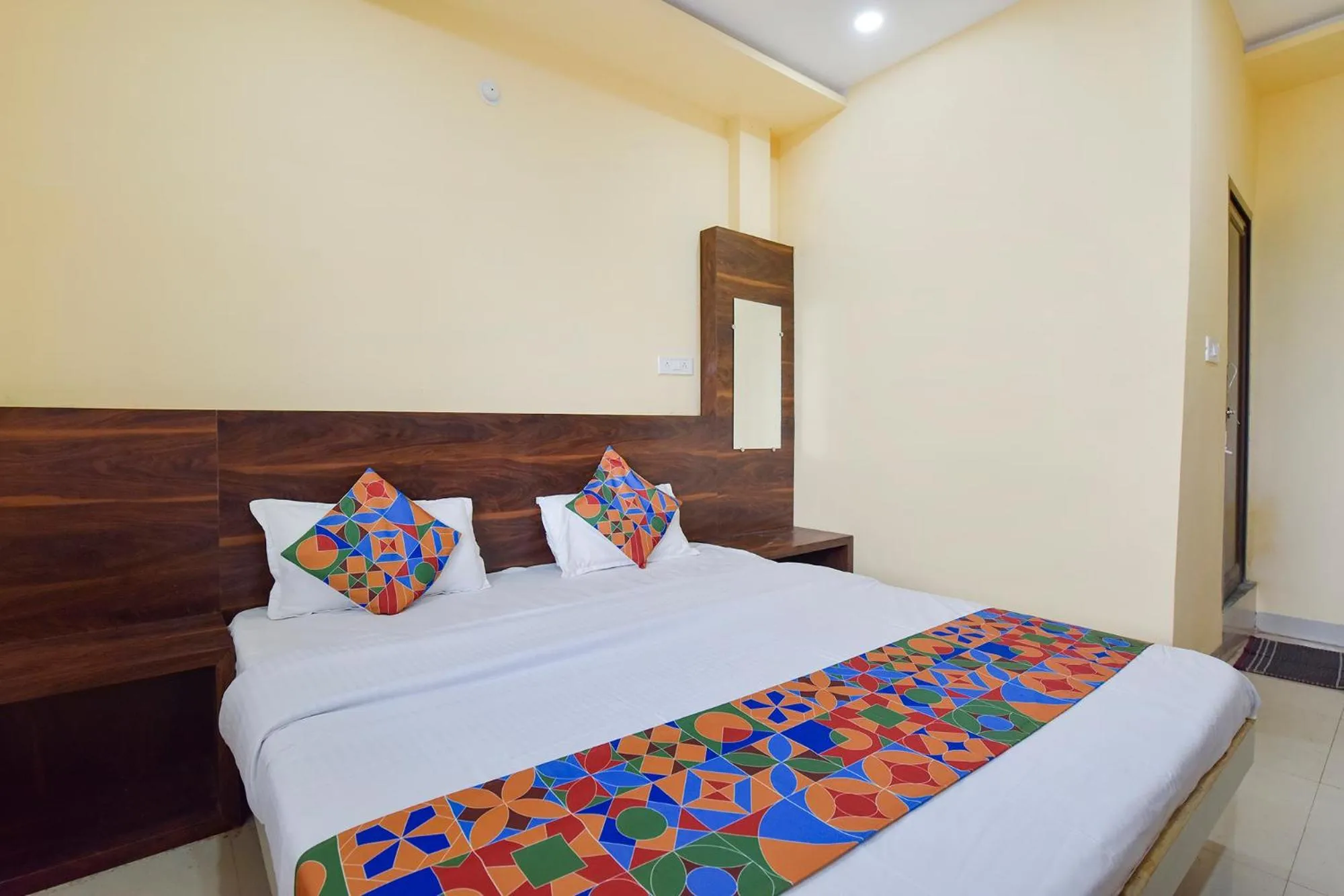 Deluxe Room - single occupancy in Via Shree Krishna Guest House
