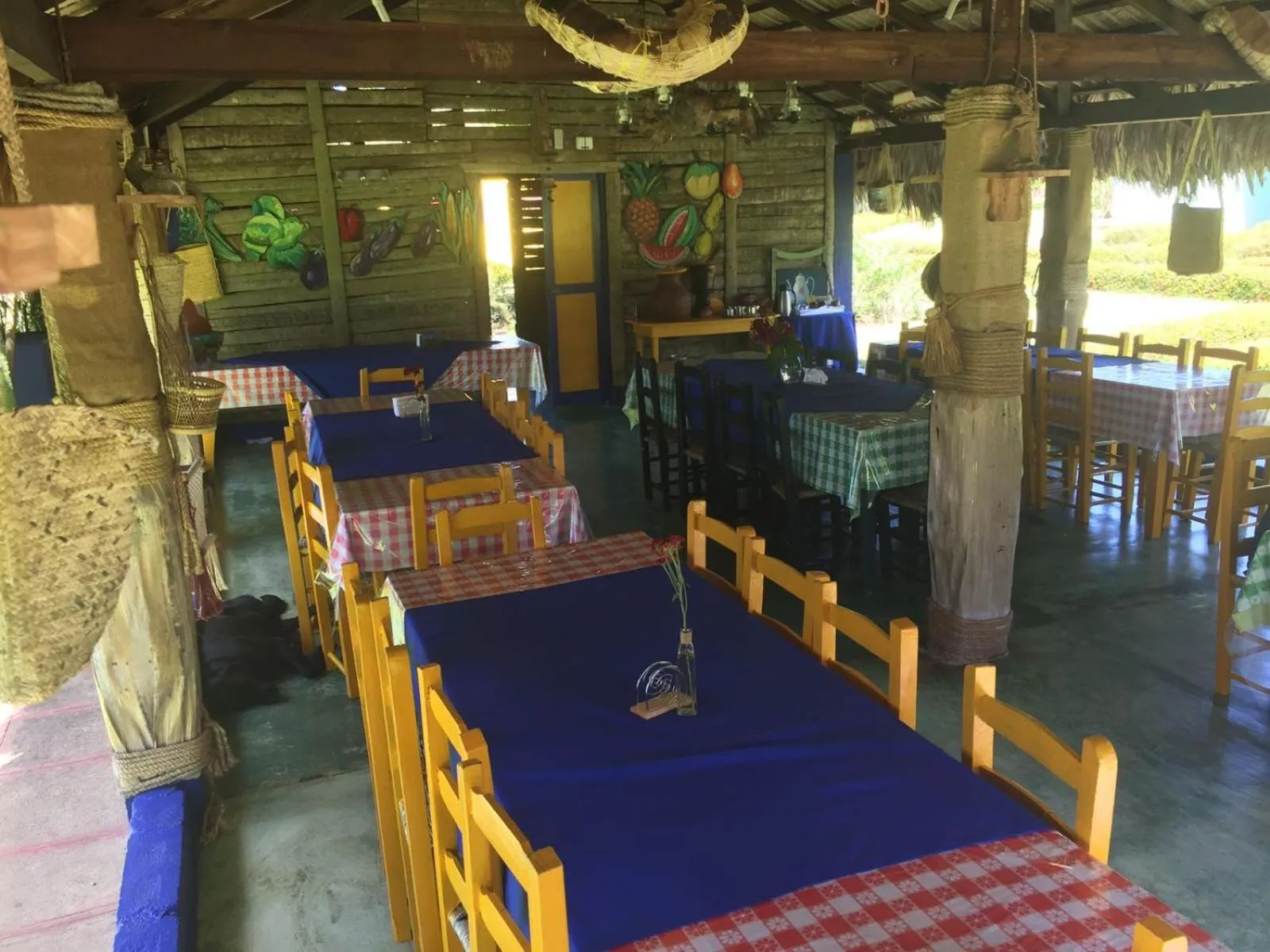 Restaurant/places to eat in Los Bohios Campo Añil