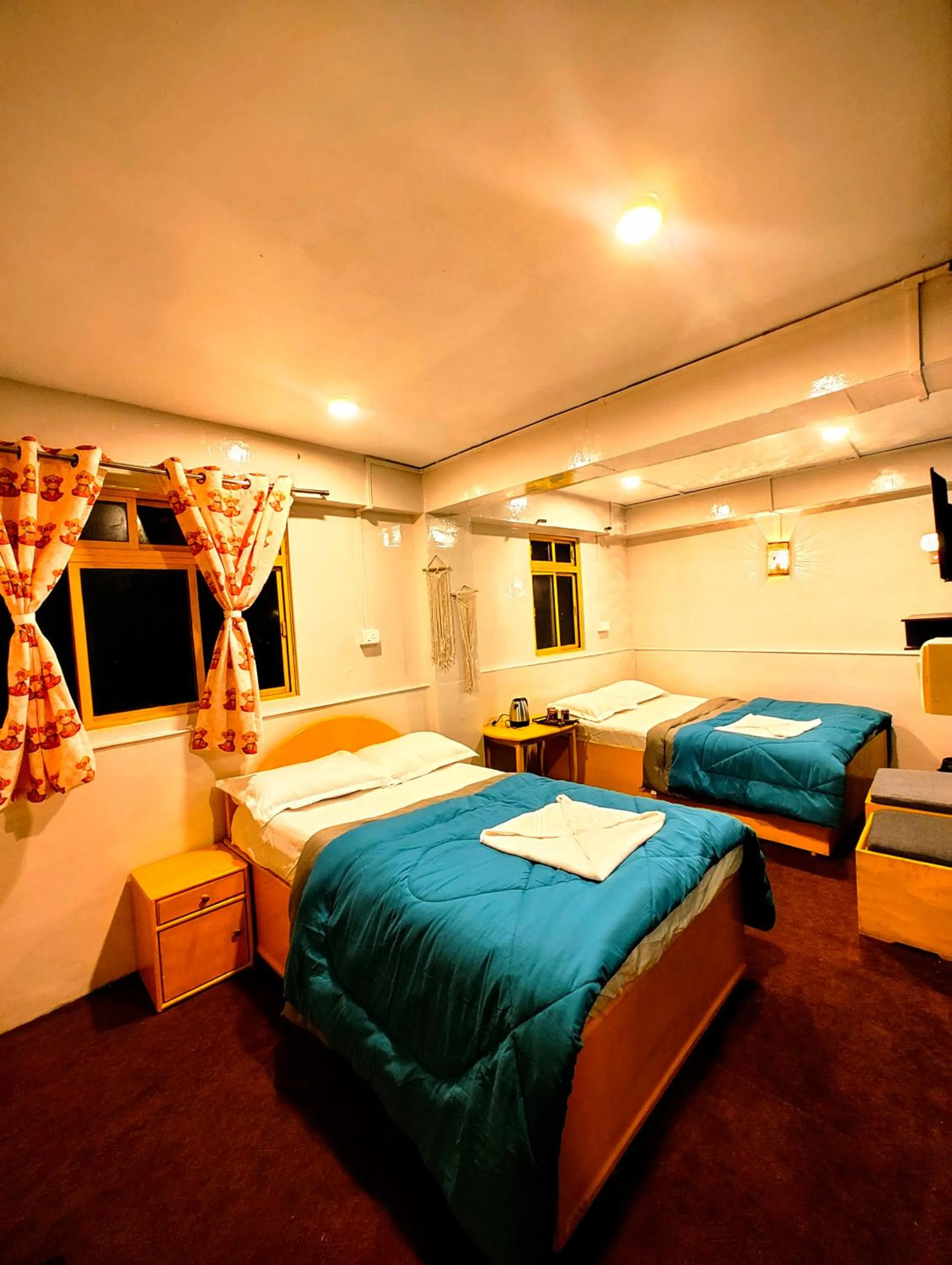 Deluxe Quadruple Room in Hidden Monkey Stays Darjeeling, Batasia