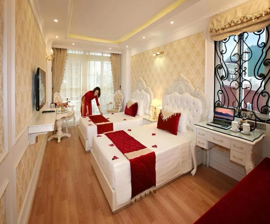 Executive Double or Twin Room with Balcony in Hanoi Hotel Royal