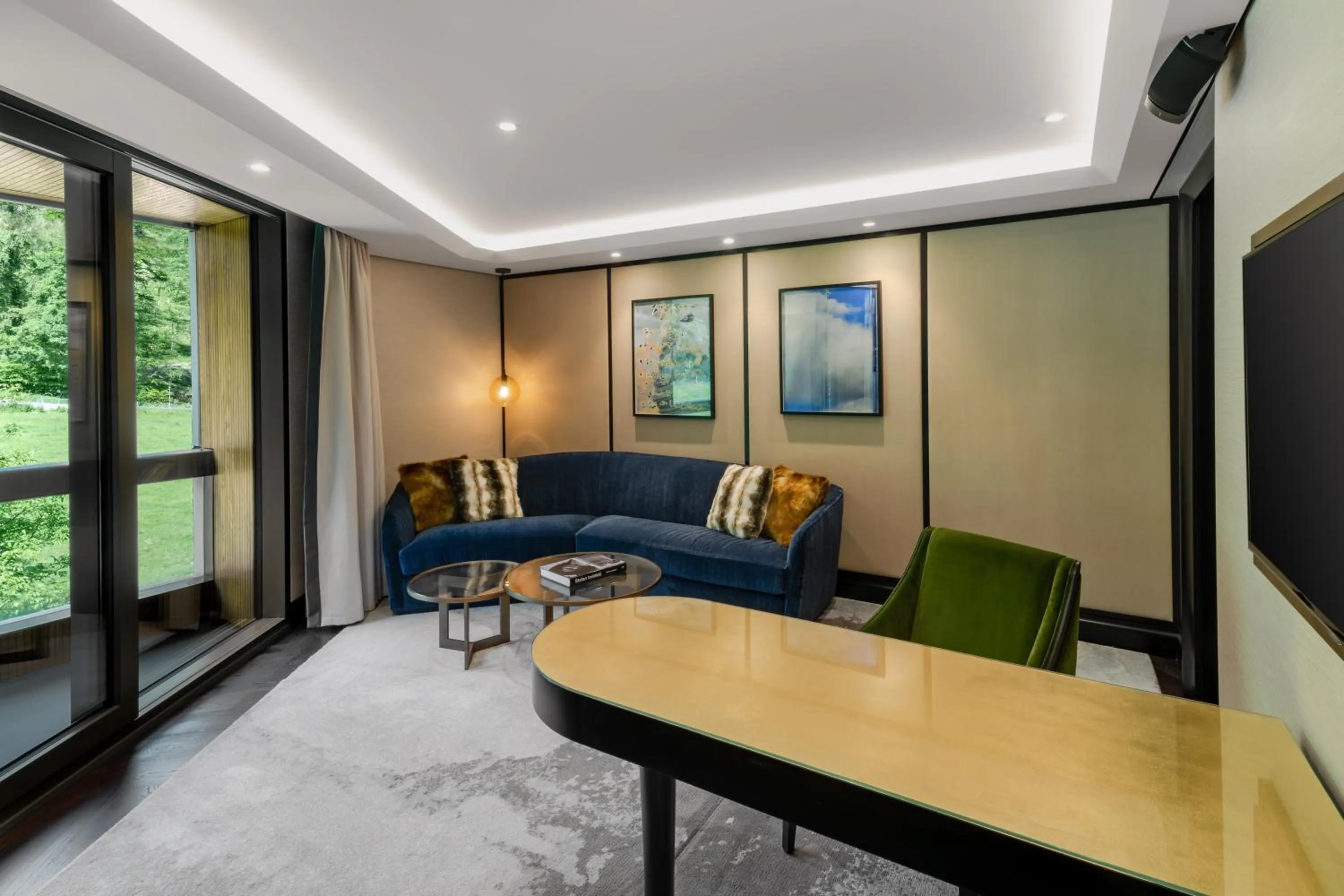 Master Suite w/Balcony in FIVE Zurich - Luxury City Resort