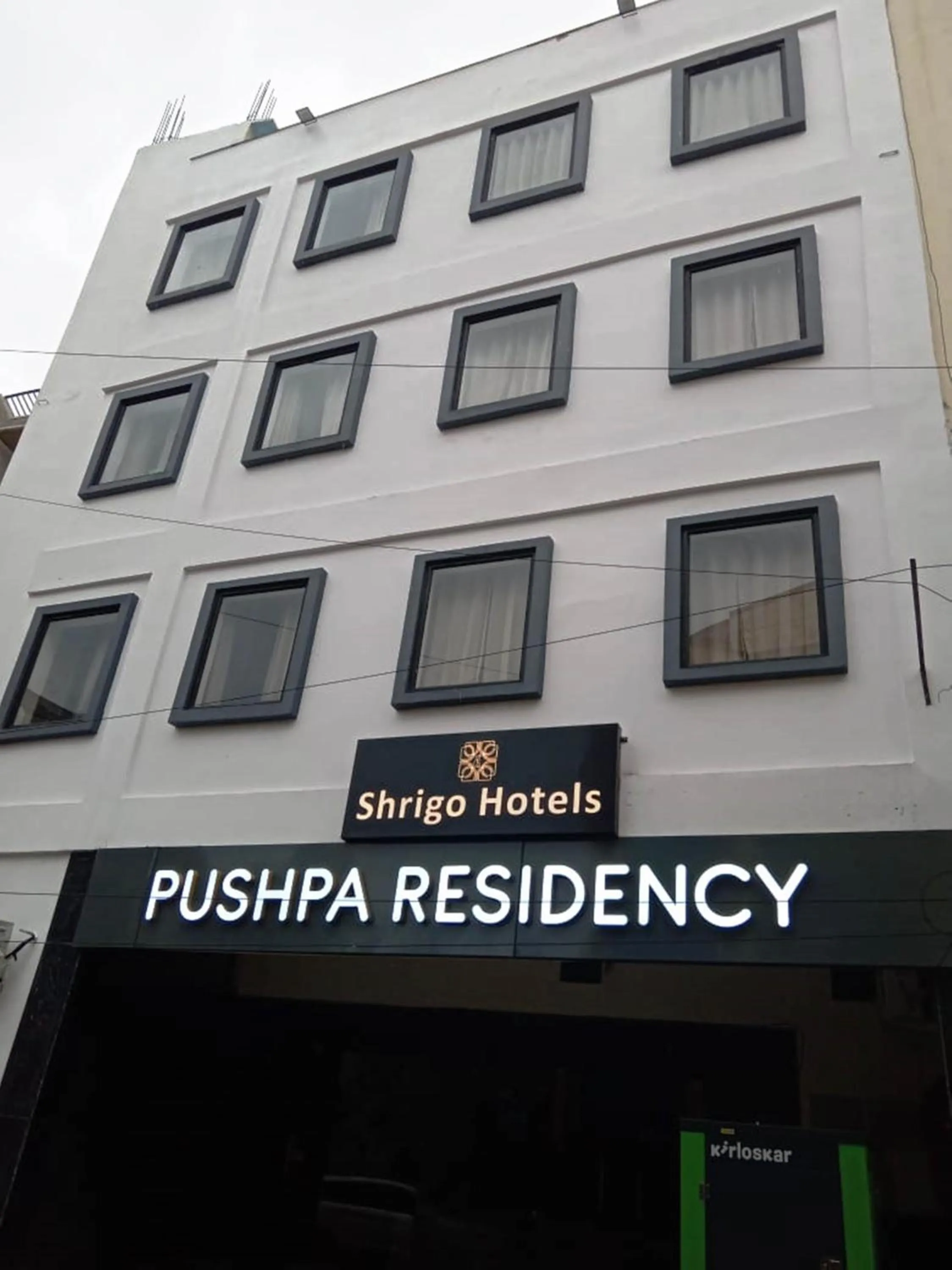 ShriGo Hotel Pushpa Residency