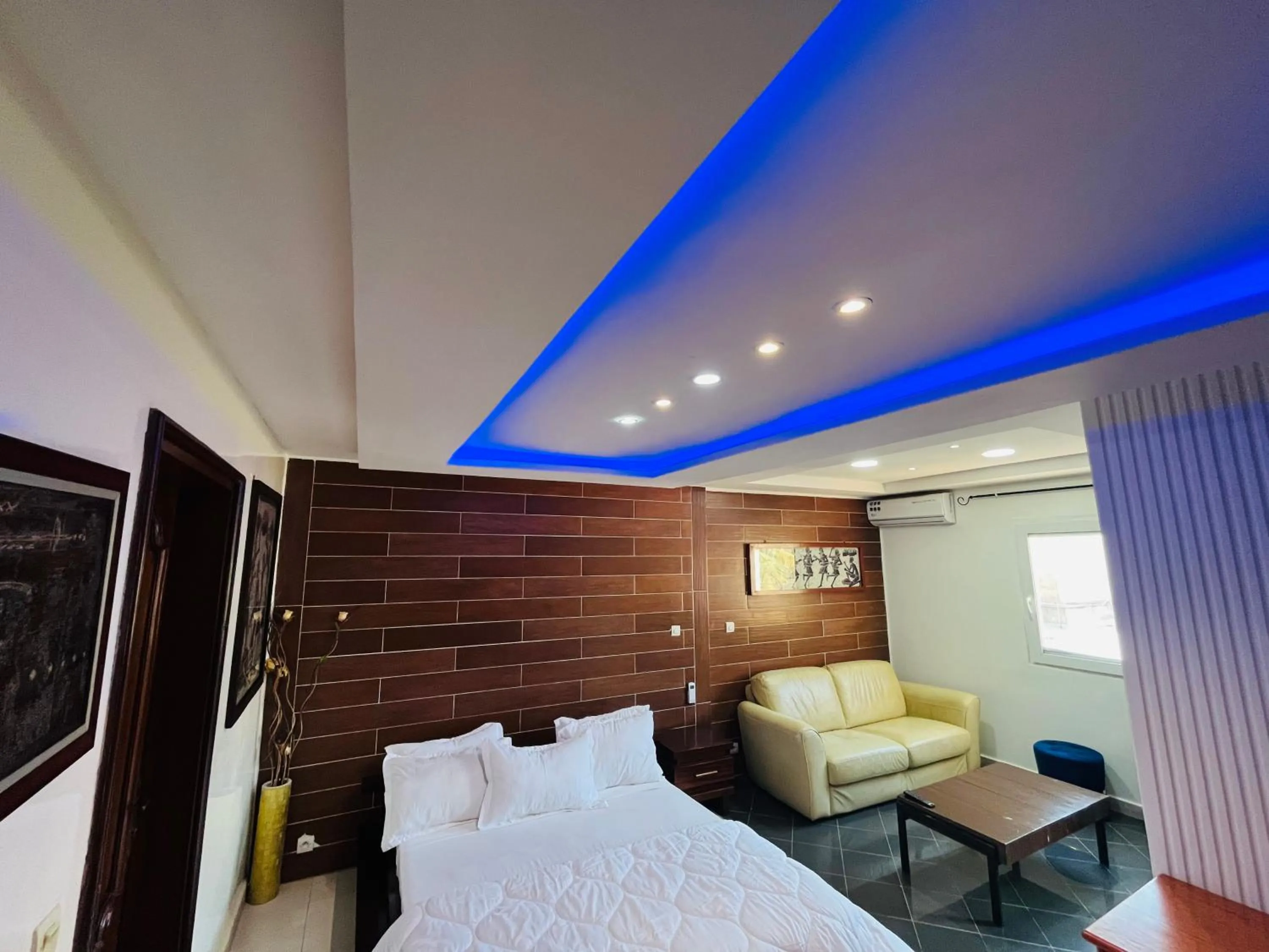 Double Room with Private Bathroom - single occupancy in Hôtel Darou Khoudoss