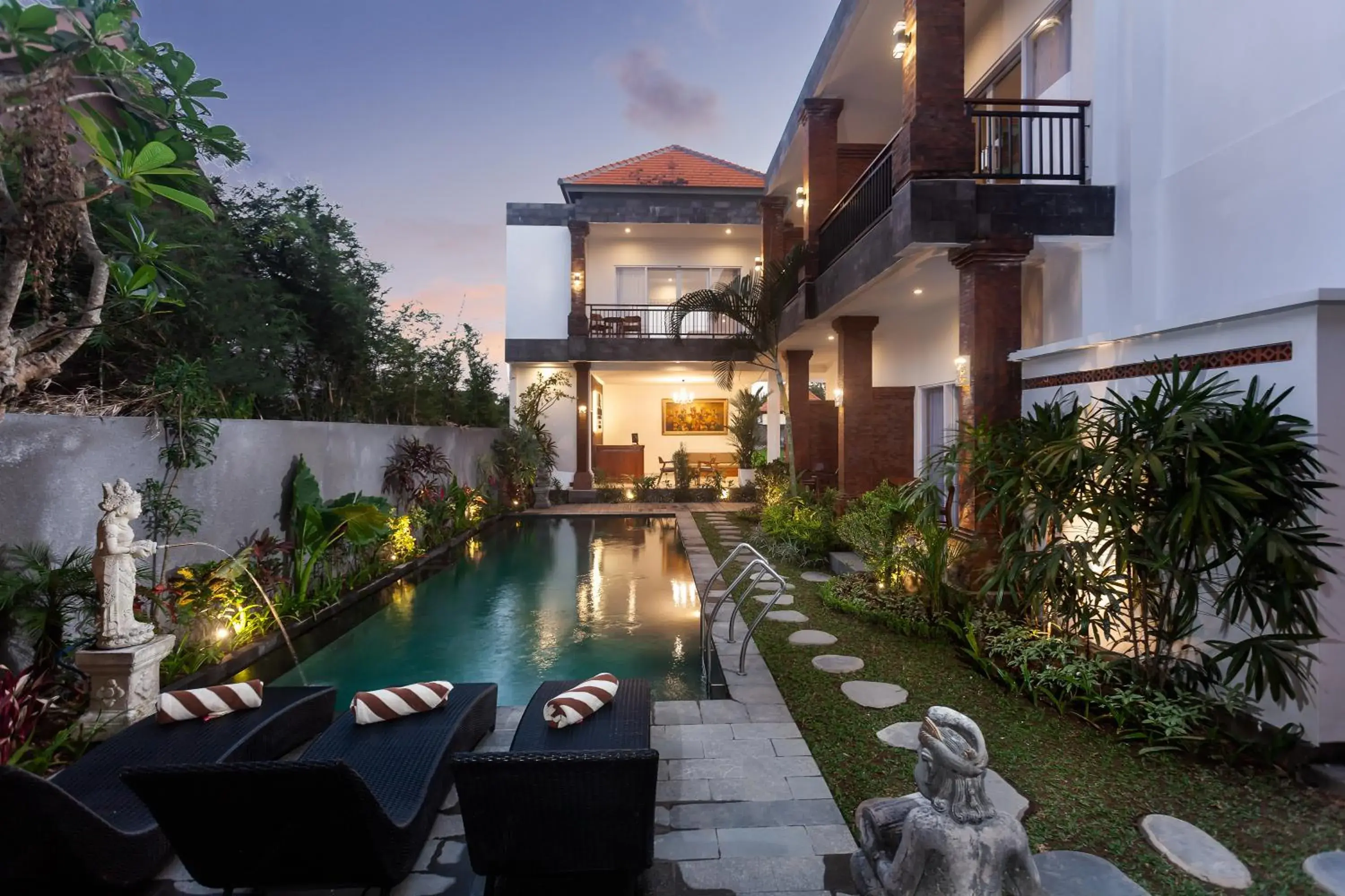 Sujiwa Ubud Hotel & Villa Sujiwa Ubud Hotel & Villa