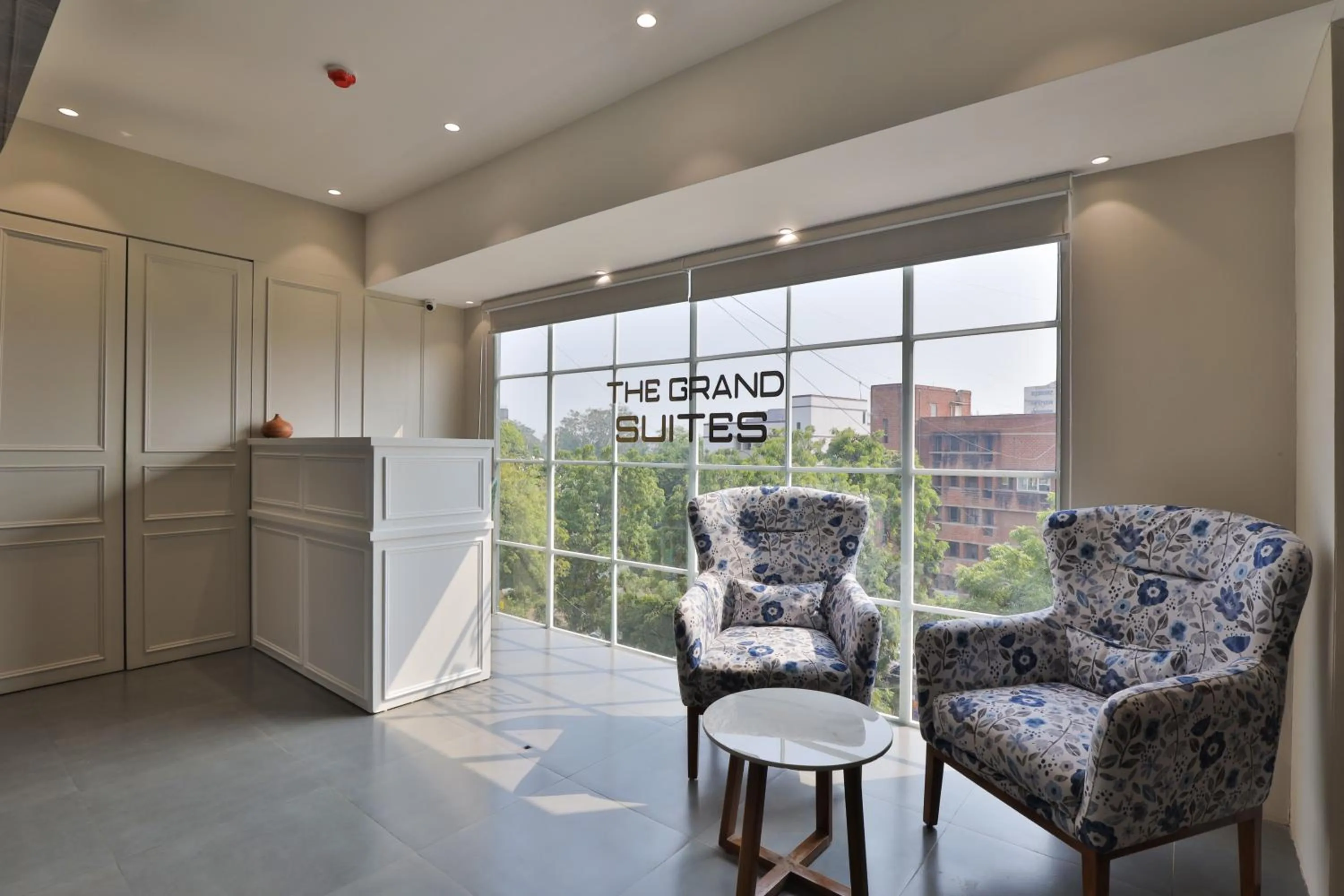 Hotel The Grand Suites