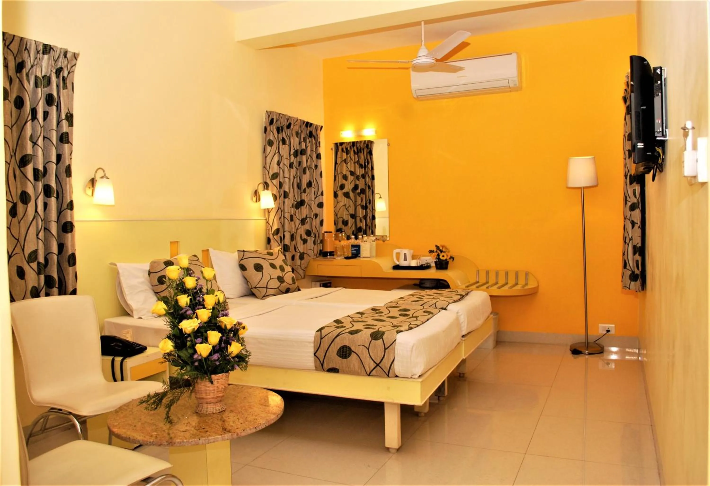 Deluxe Double Room - single occupancy in Hotel Pandian