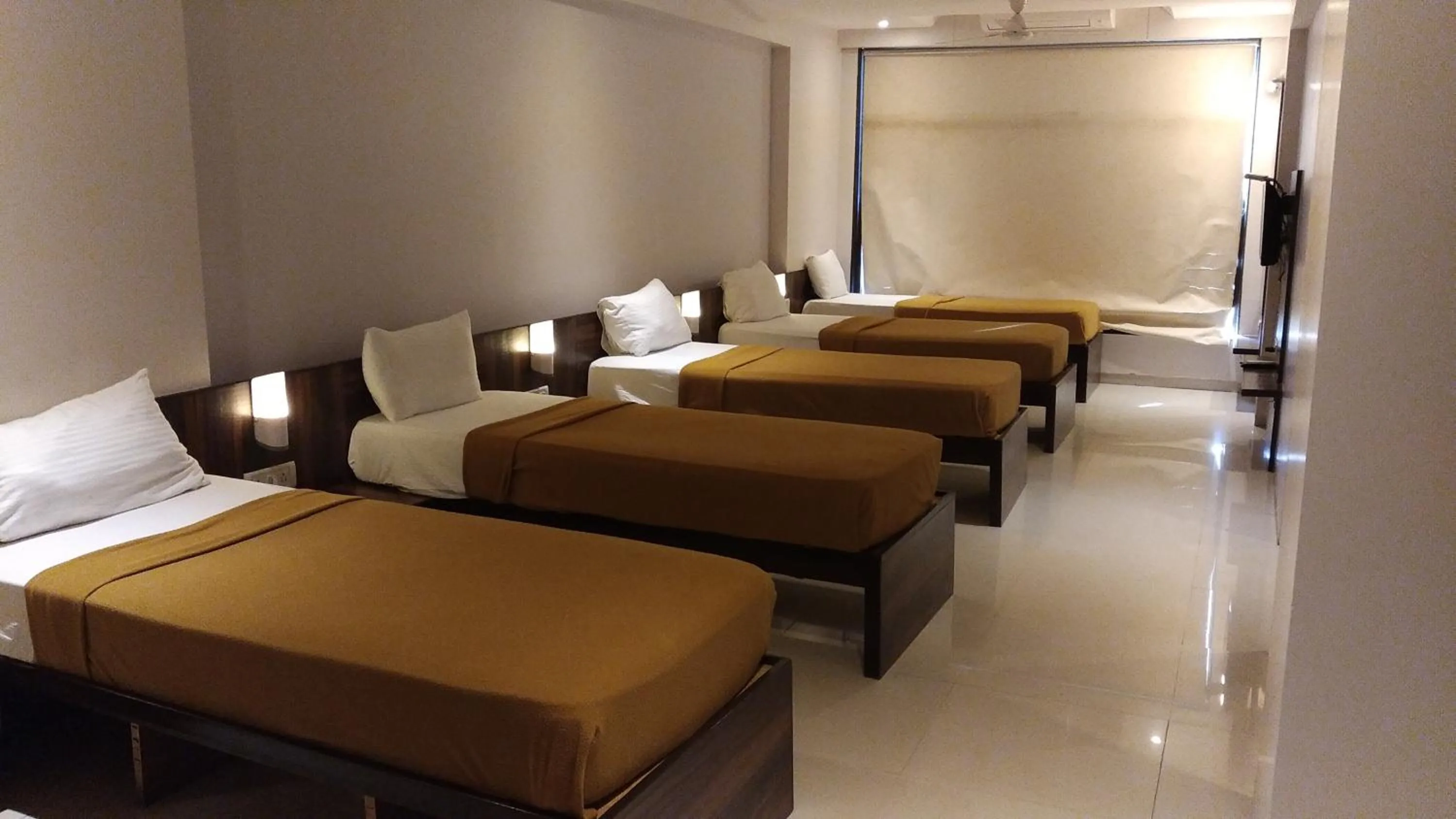 Family Room in Hotel G-Square - Shirdi