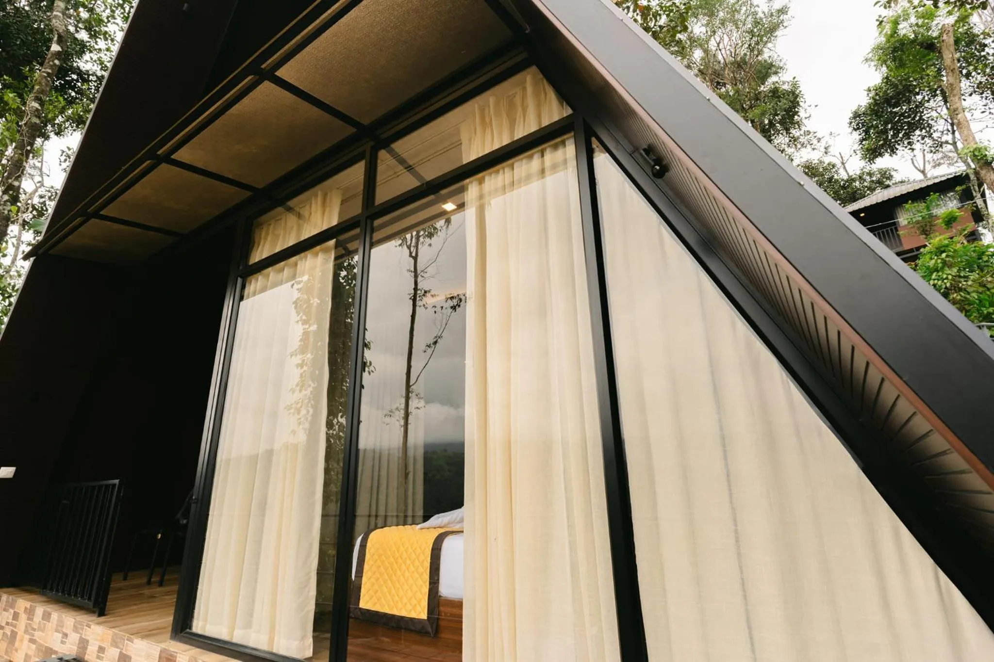 Deluxe Queen Suite in Swag Vista Resort