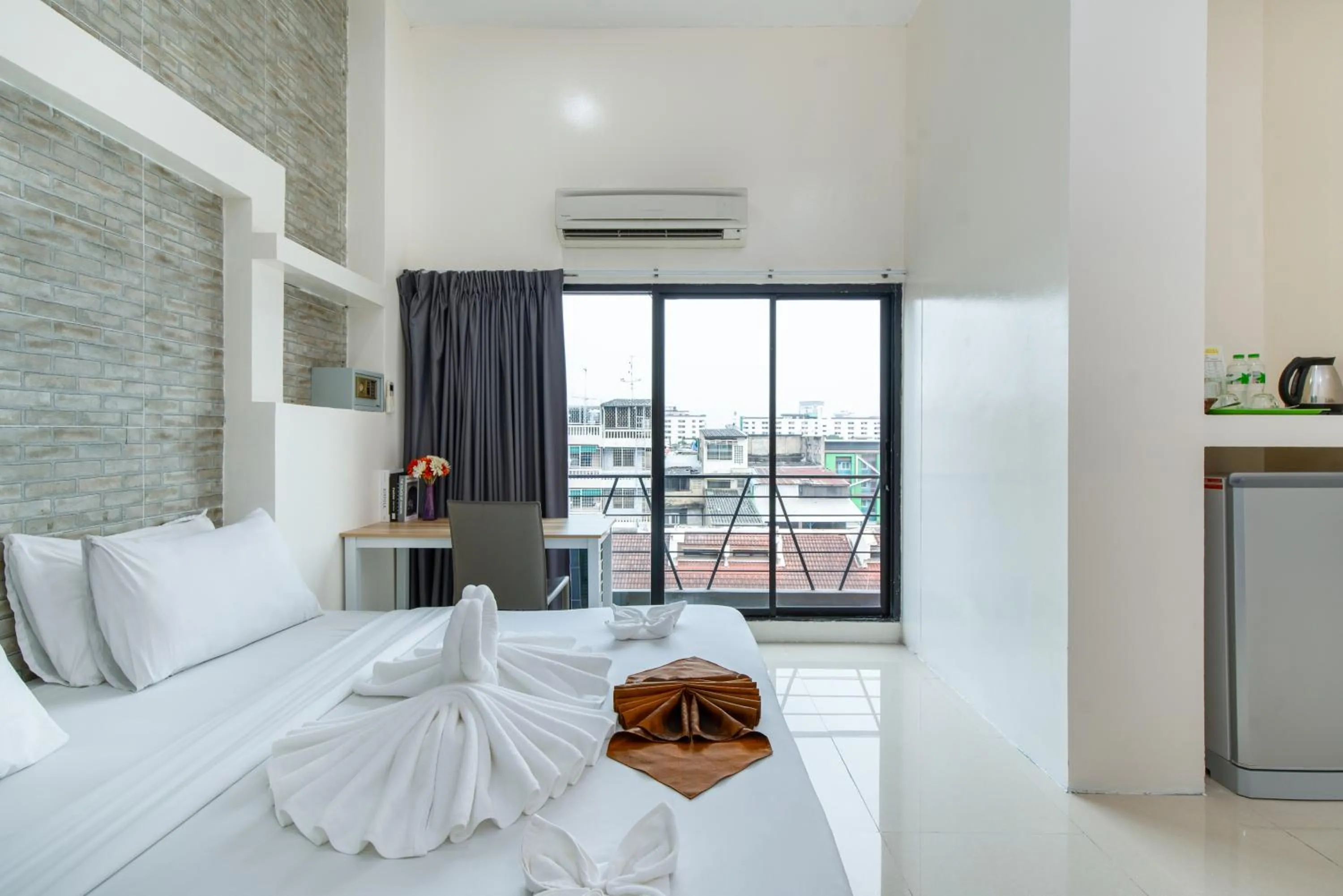 Deluxe  Room in Baron Zotel Bangkok SHA PLUS