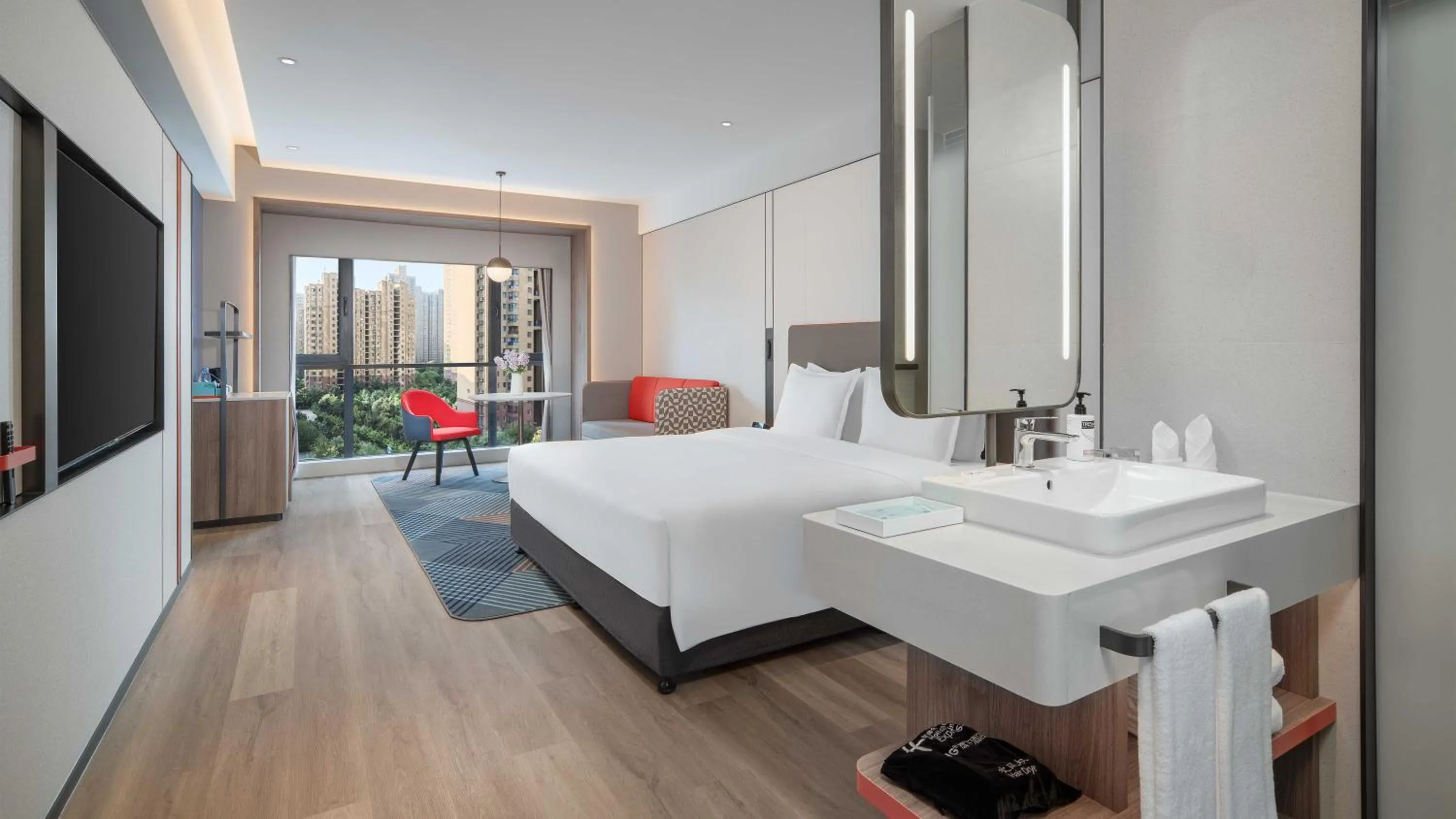 Standard King Room - High Floor in Holiday Inn Express Xi'an Fengdong by IHG