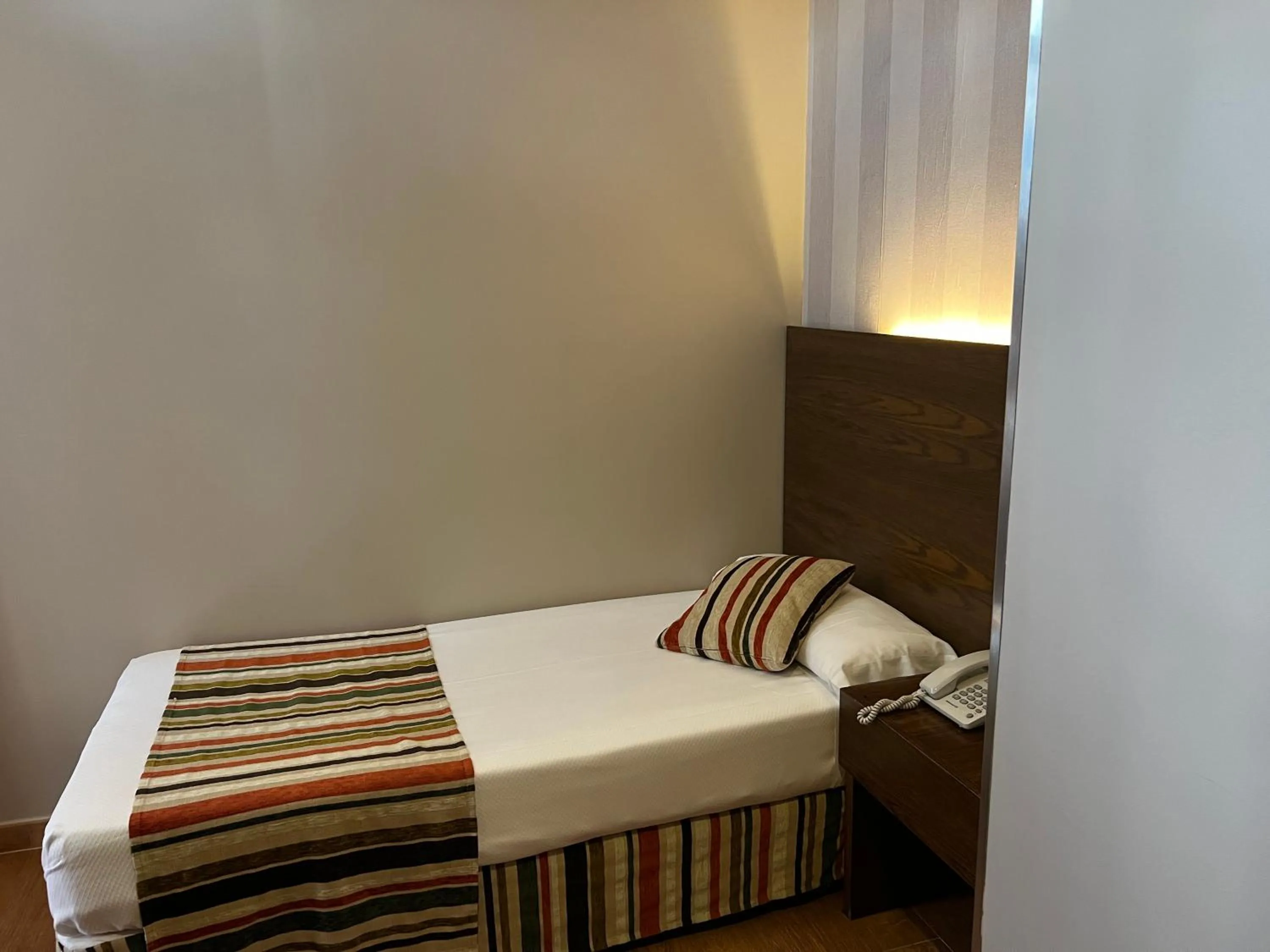 Single Room - single occupancy in Hostal Los Coronales