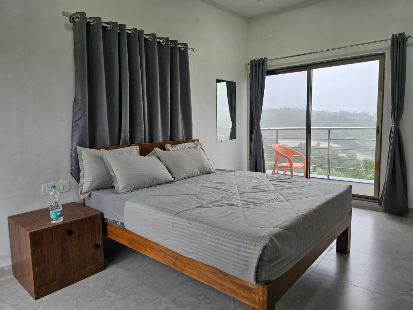 Deluxe Double Room with Balcony in Hotel Randha and Lodging