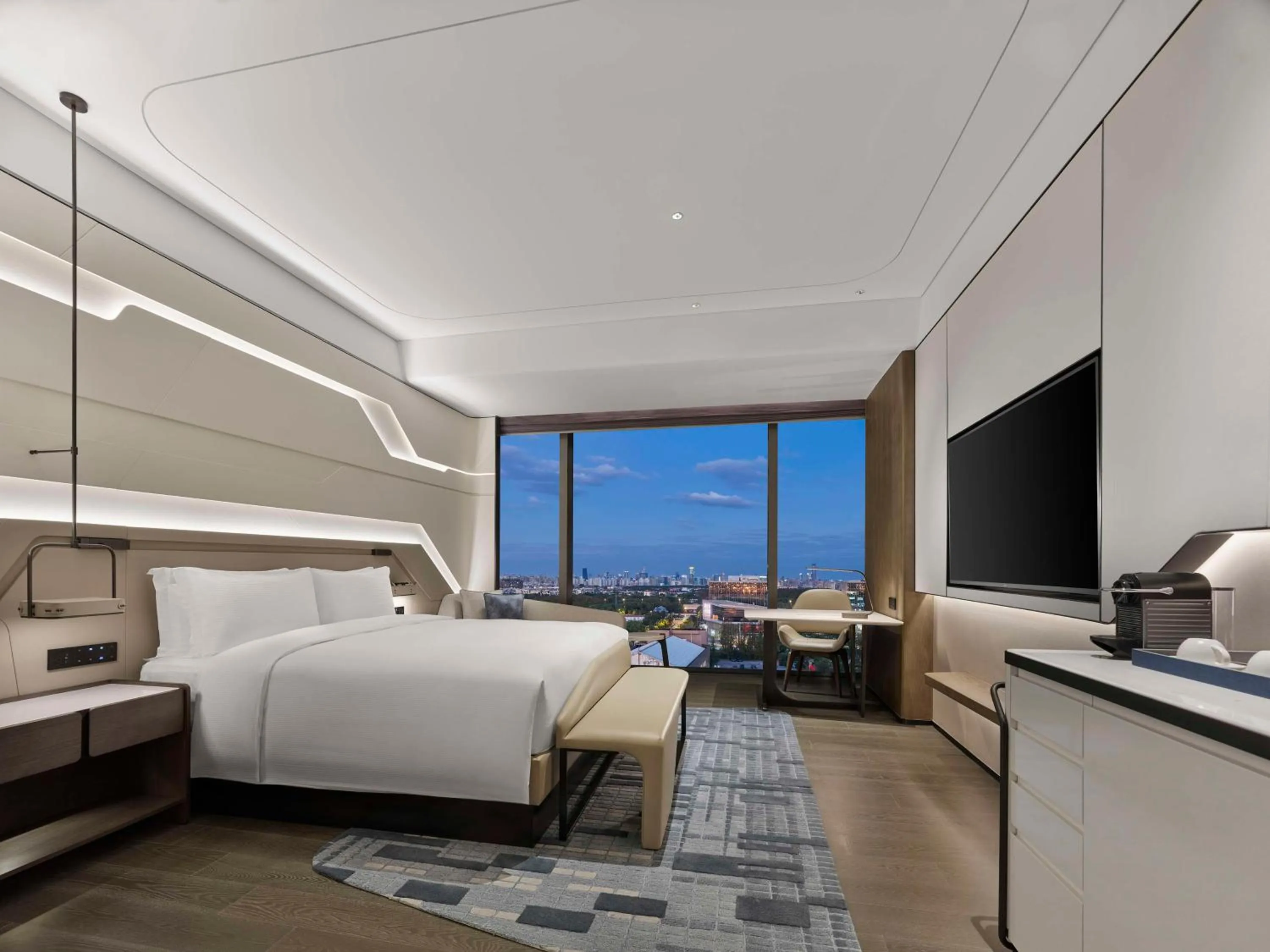 Executive King Room - Airport View in Hilton Shanghai Hongqiao International Airport