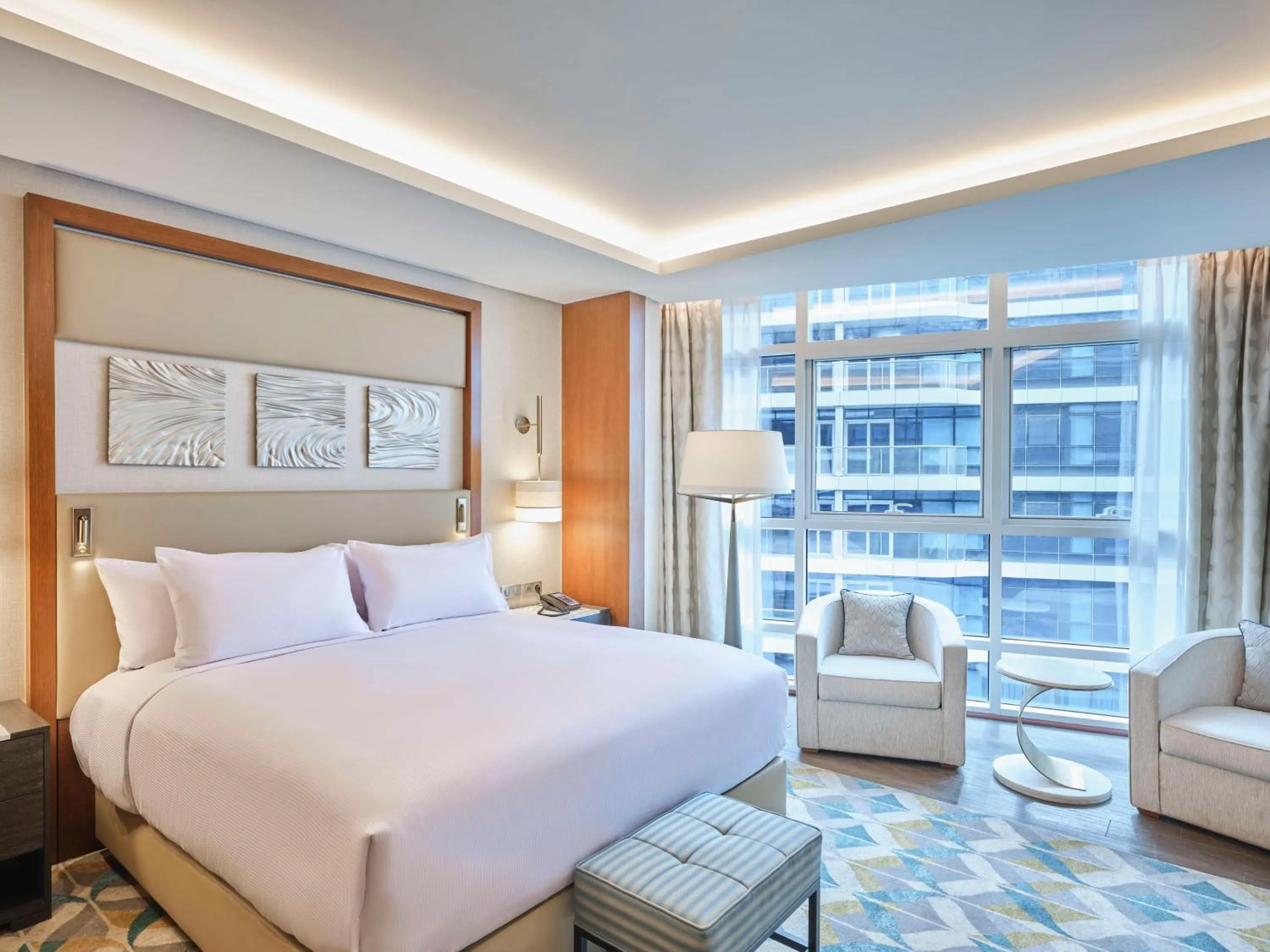 One-Bedroom Nile Suite with Lounge Access in Hilton Cairo Nile Maadi