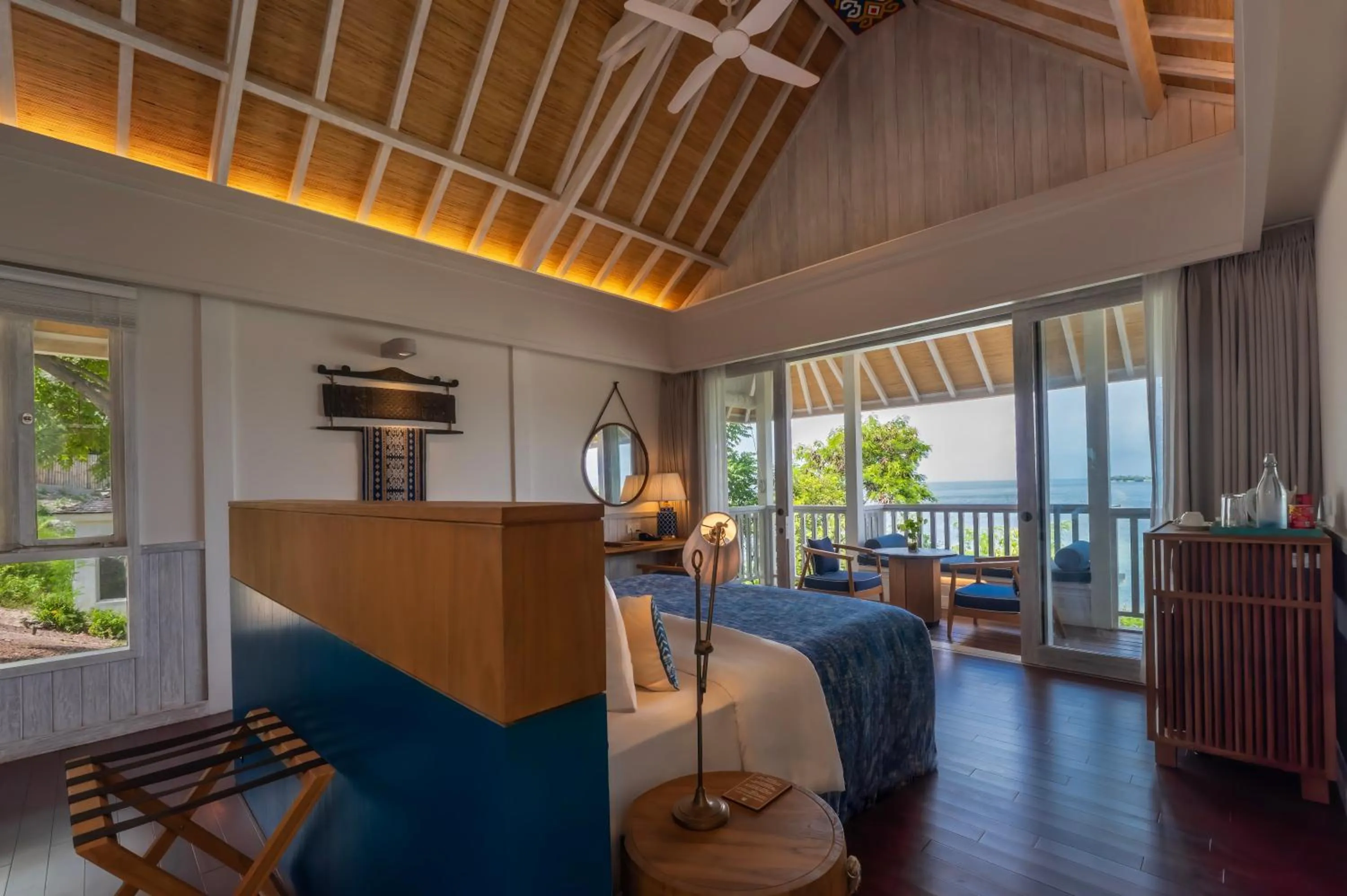 Premium Beach Bungalow in Sudamala Resort, Seraya, Flores