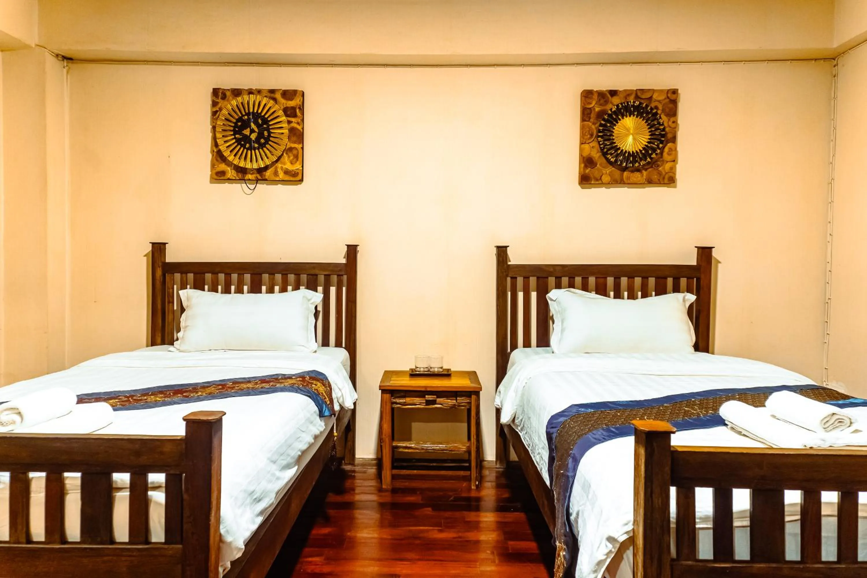 Standard Twin Room in Eain