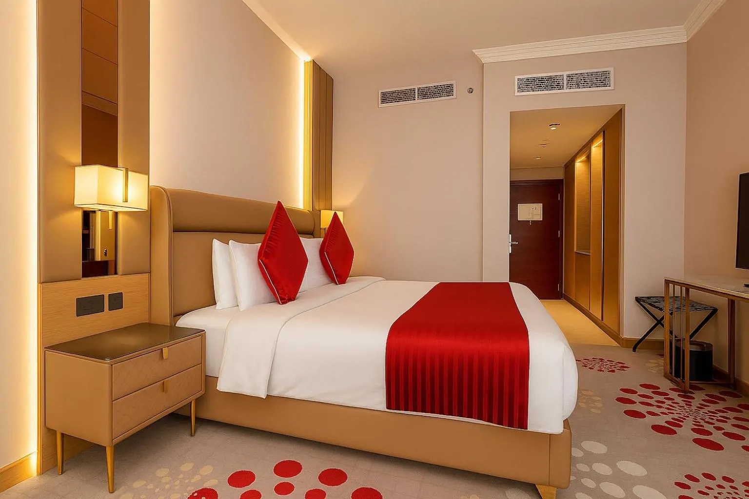 Standard King Room in La Zona Continental Hotel