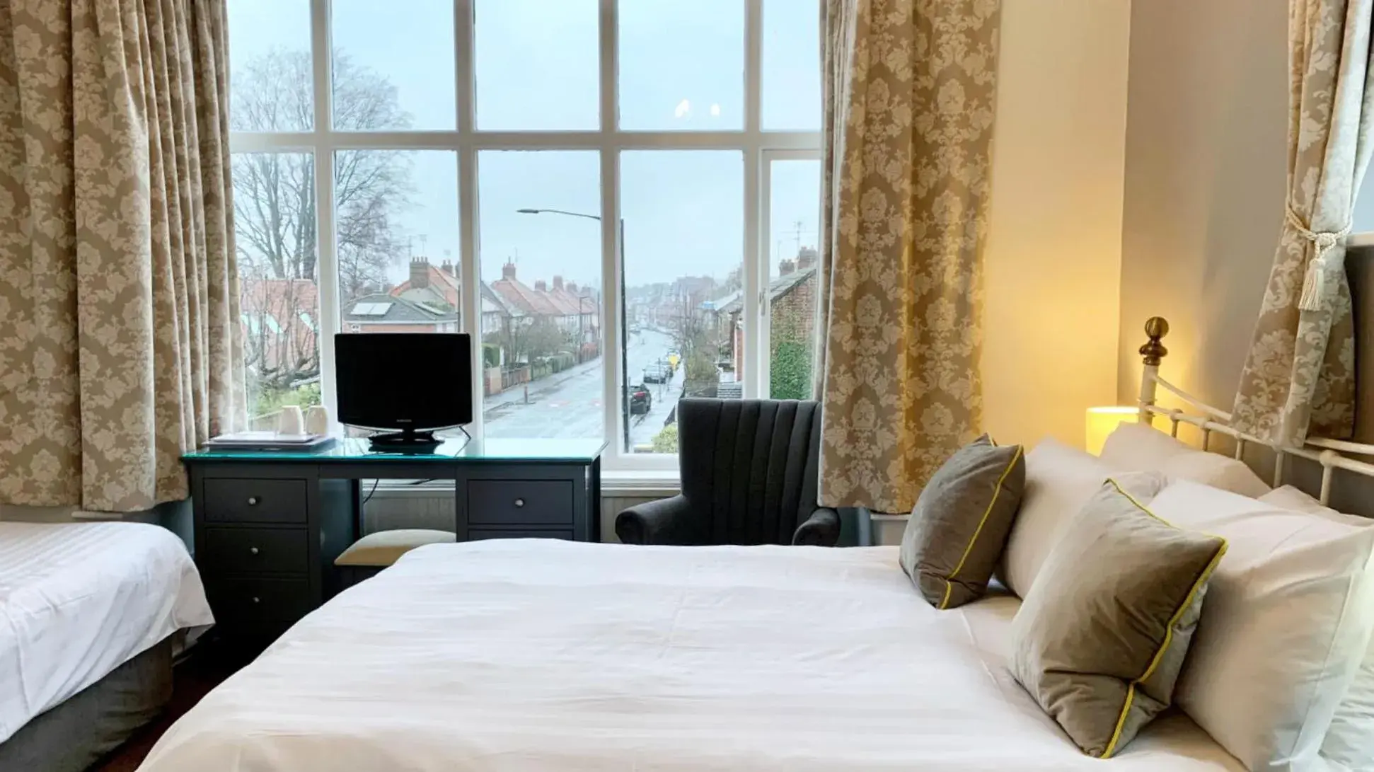 The Crescent York The Crescent York