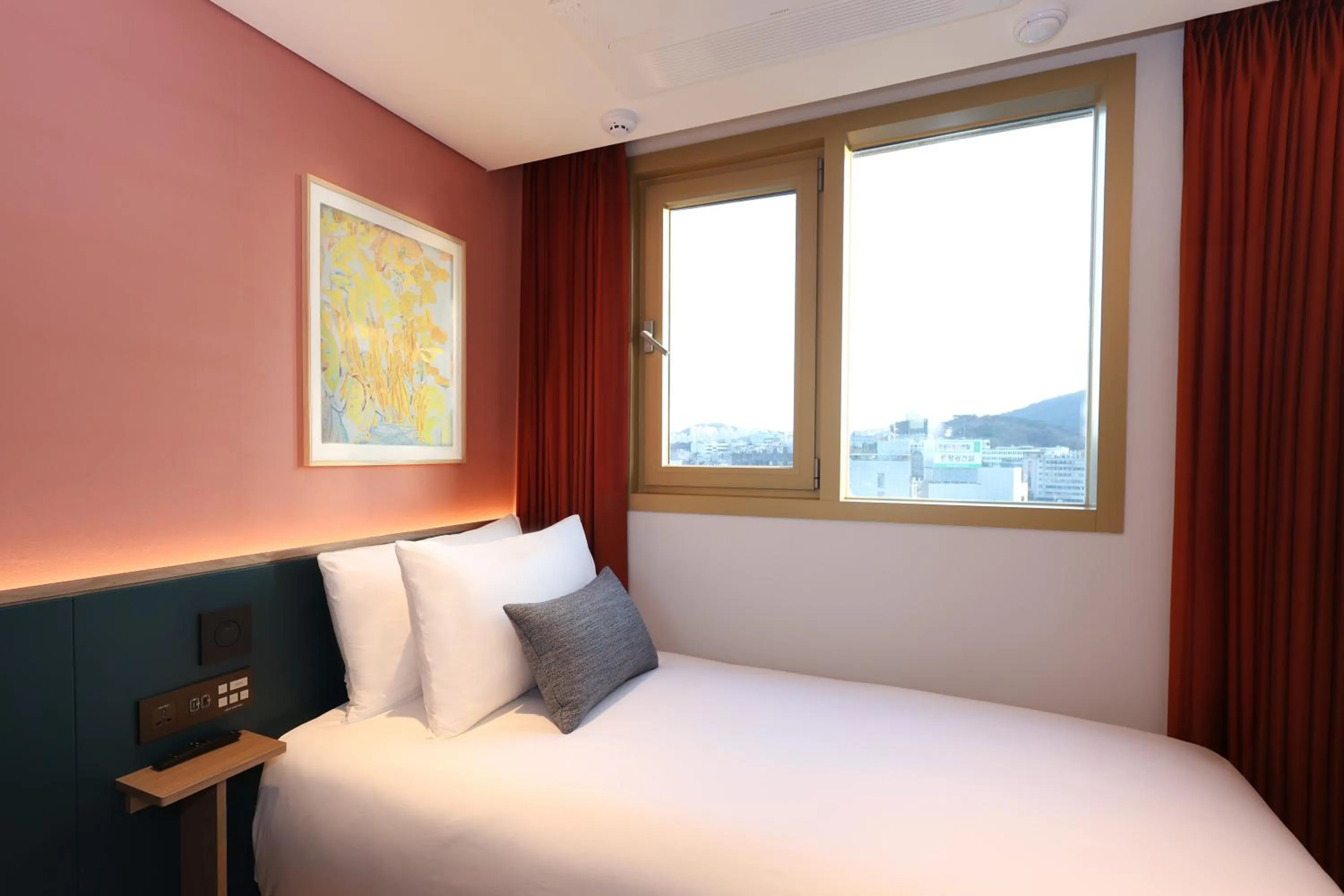 Cozy Single in New Blanc Central Myeongdong