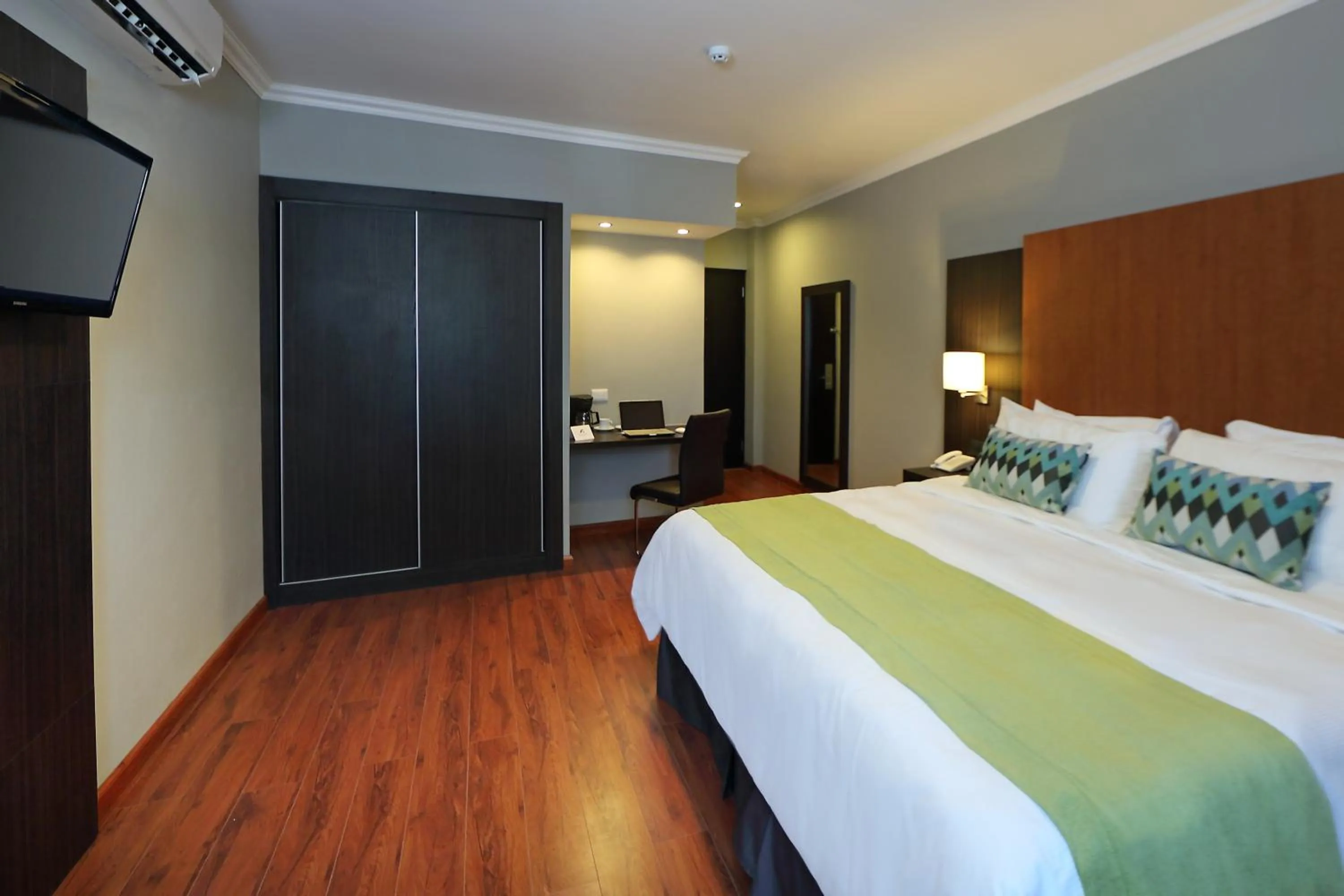 Executive Junior Suite in Aranjuez Hotel & Suites