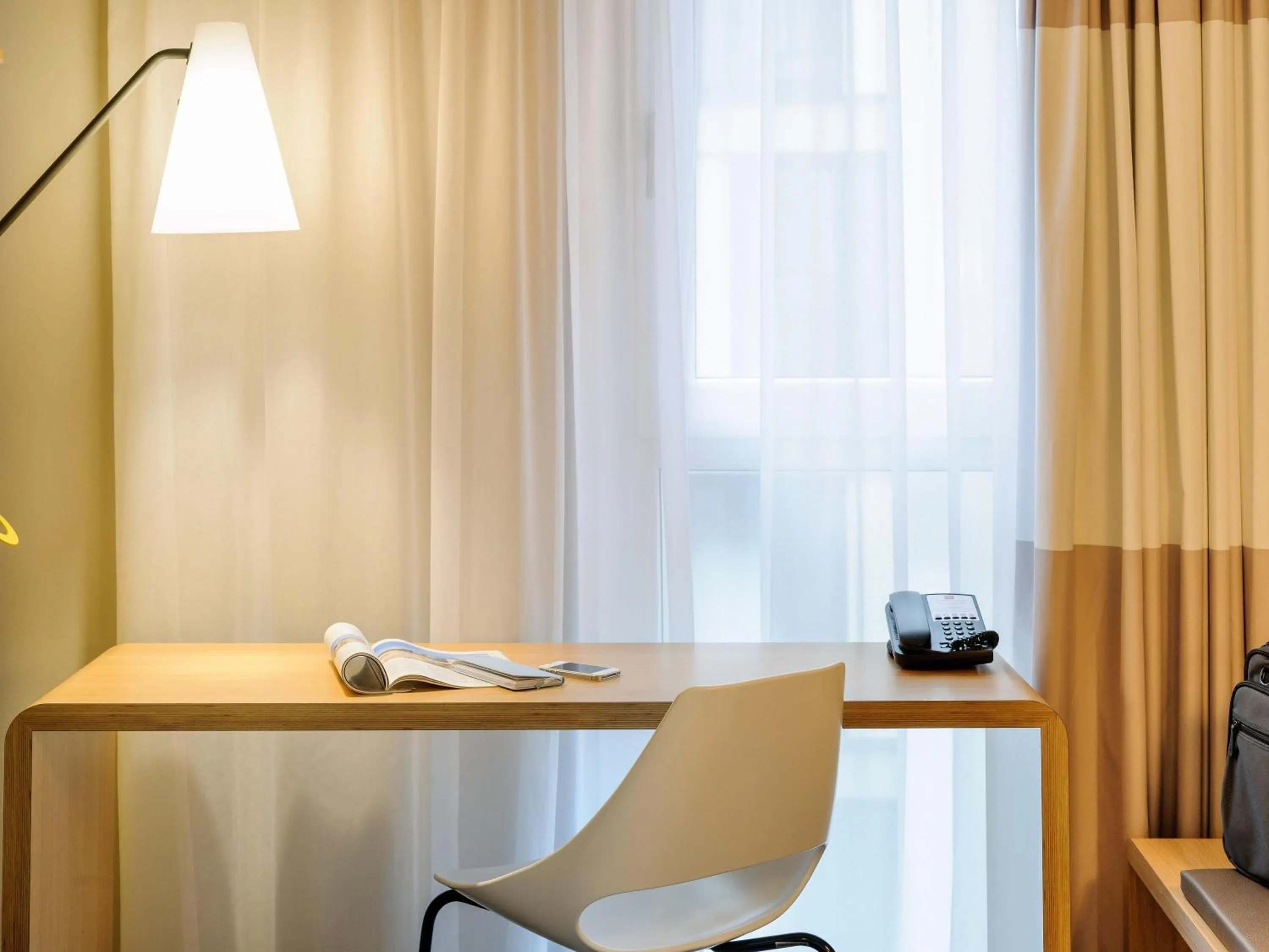 Twin Room in Ibis Berlin Hauptbahnhof