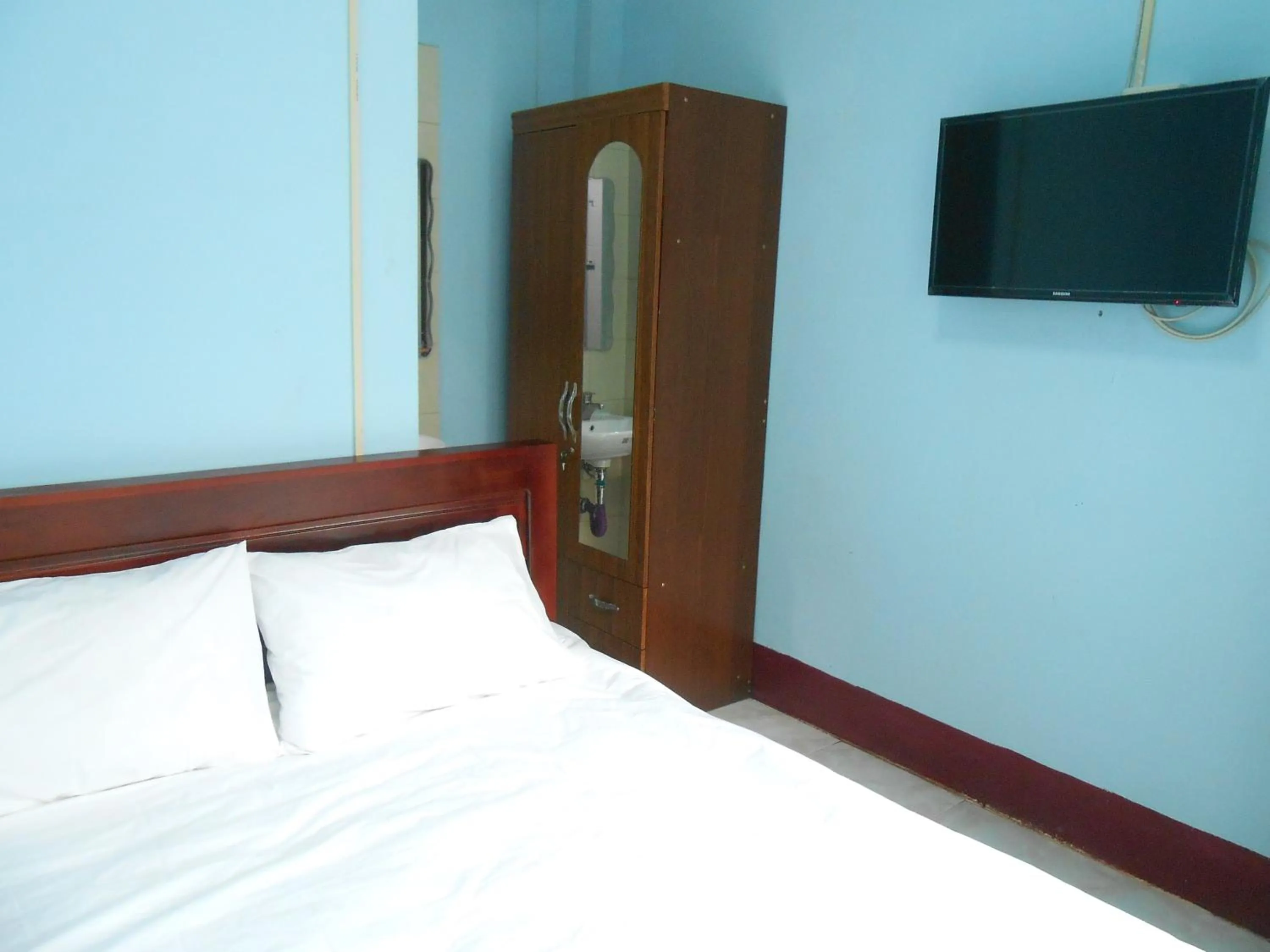 Standard Double Room in Lucky Backpacker Hostel