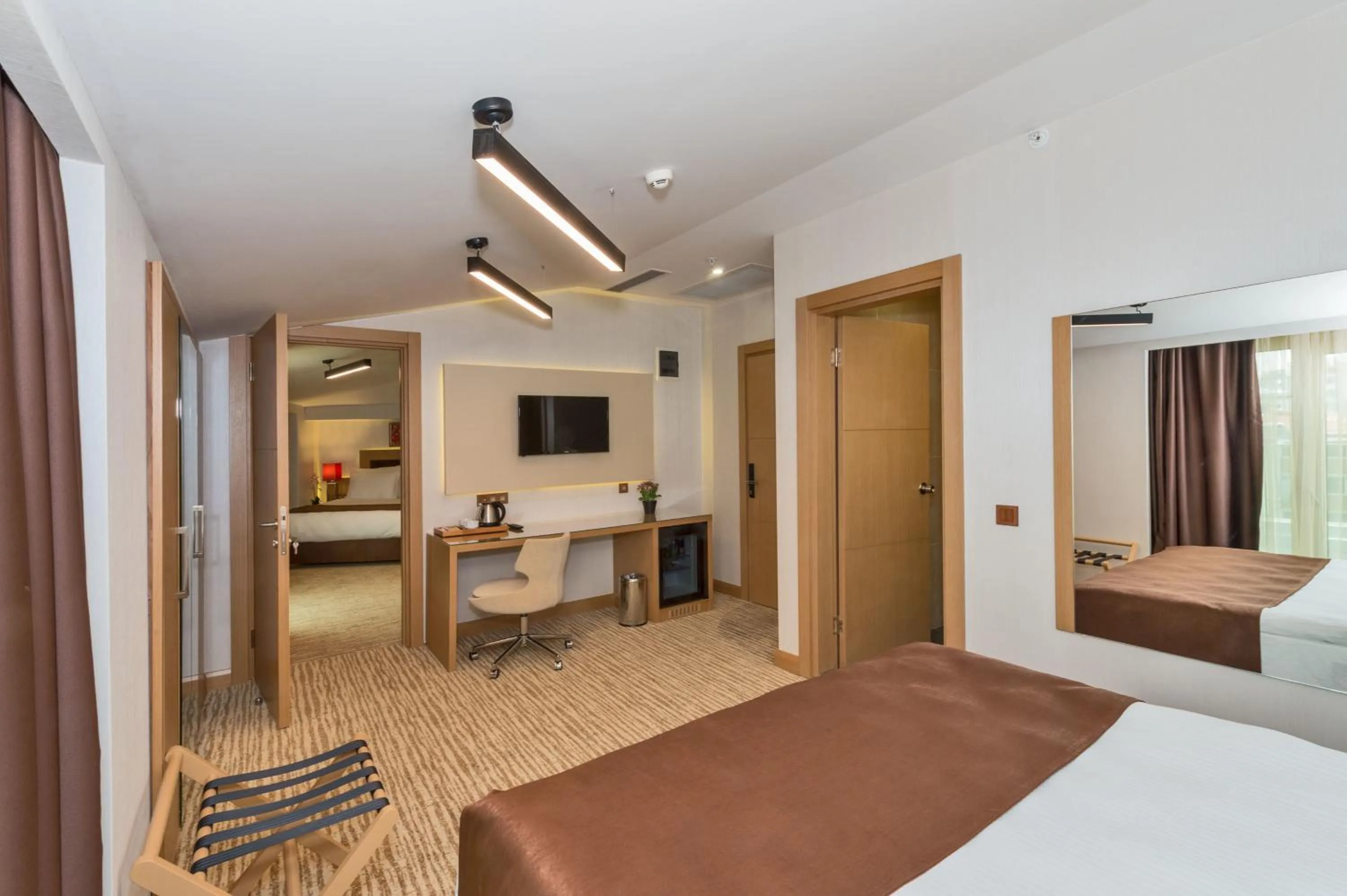 Two Connecting Family Rooms in Hotel Boursier 1 & Spa