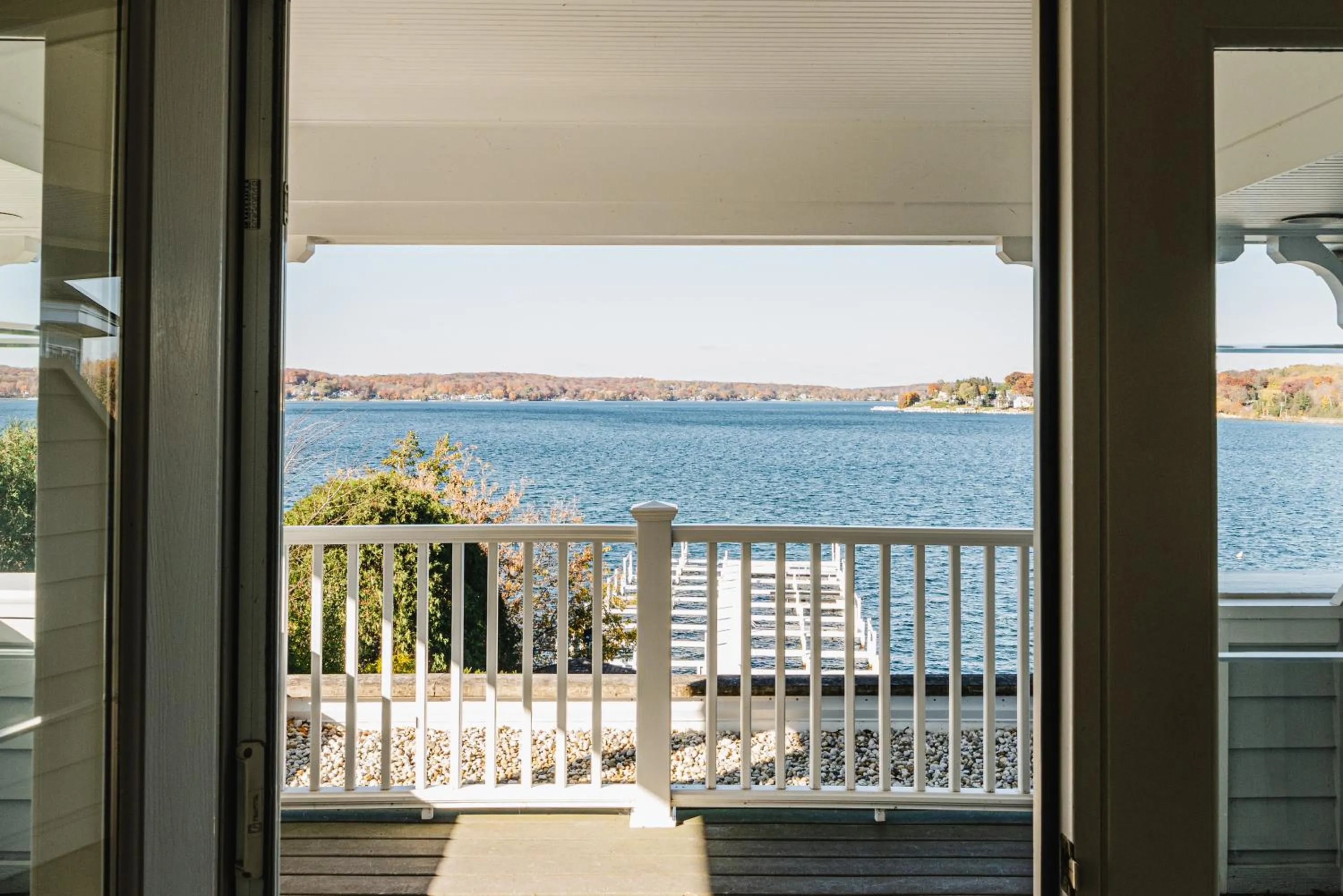 King Room with Balcony and Lake View - Disability Access in The Geneva Inn