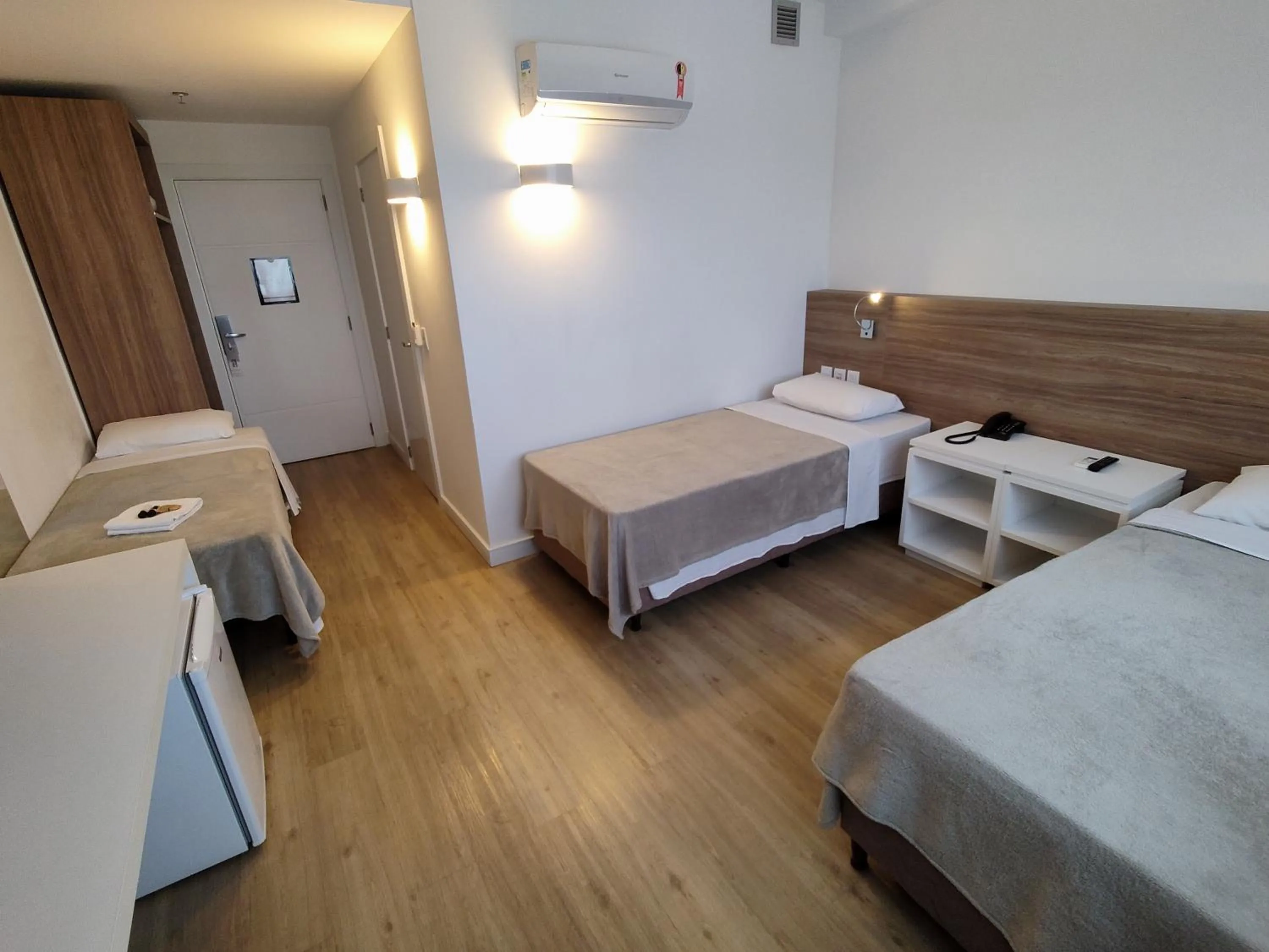 Standard PwD Disability Access Triple - 3 Single Beds in Intercity Gravataí