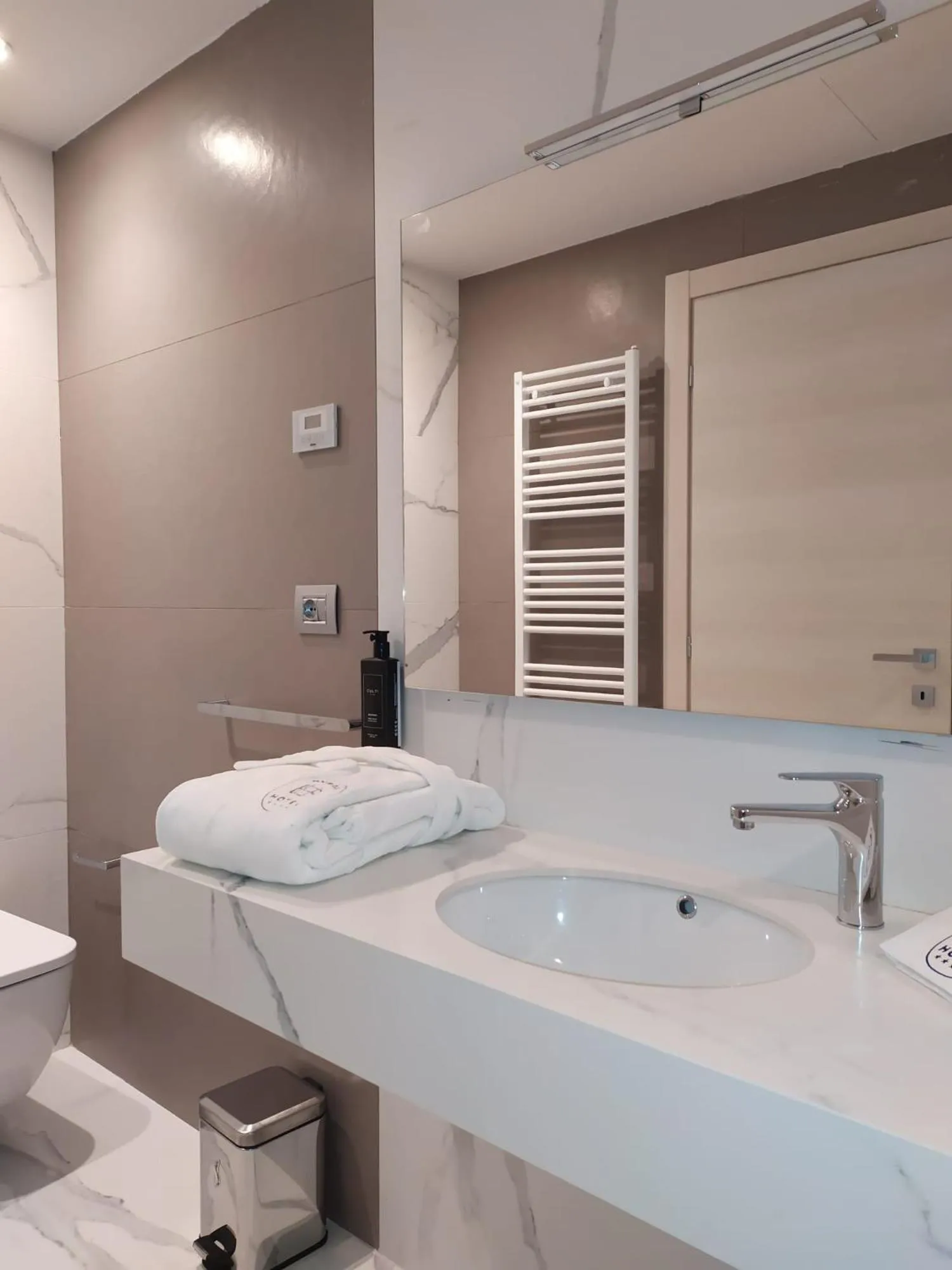 Double or Twin Room - single occupancy in Hotel Byron